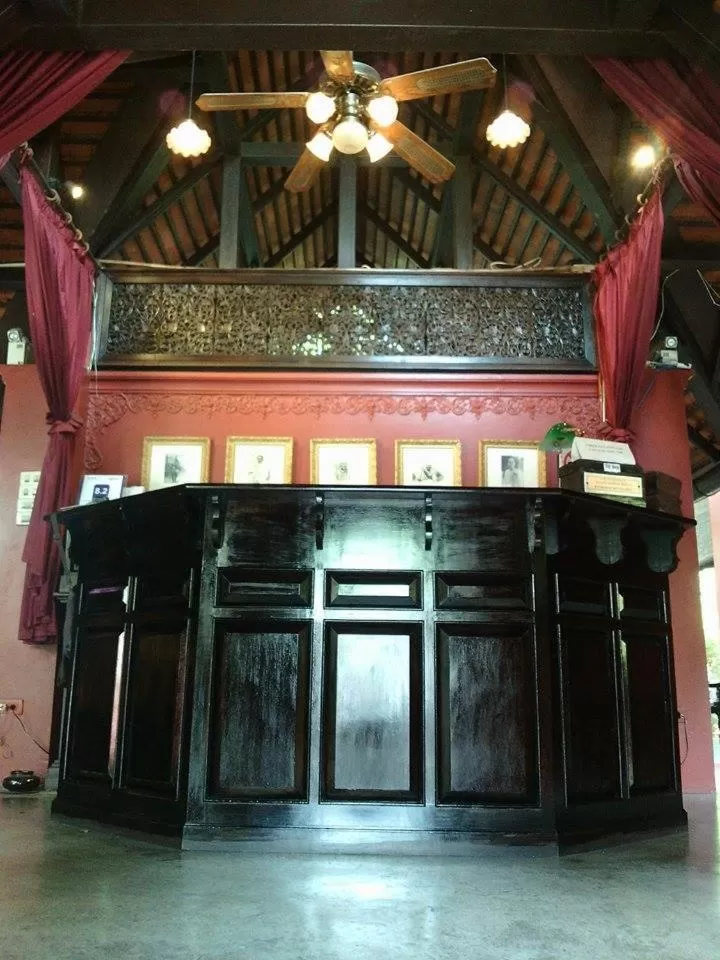 Lobby or reception in Tri Yaan Na Ros Colonial House