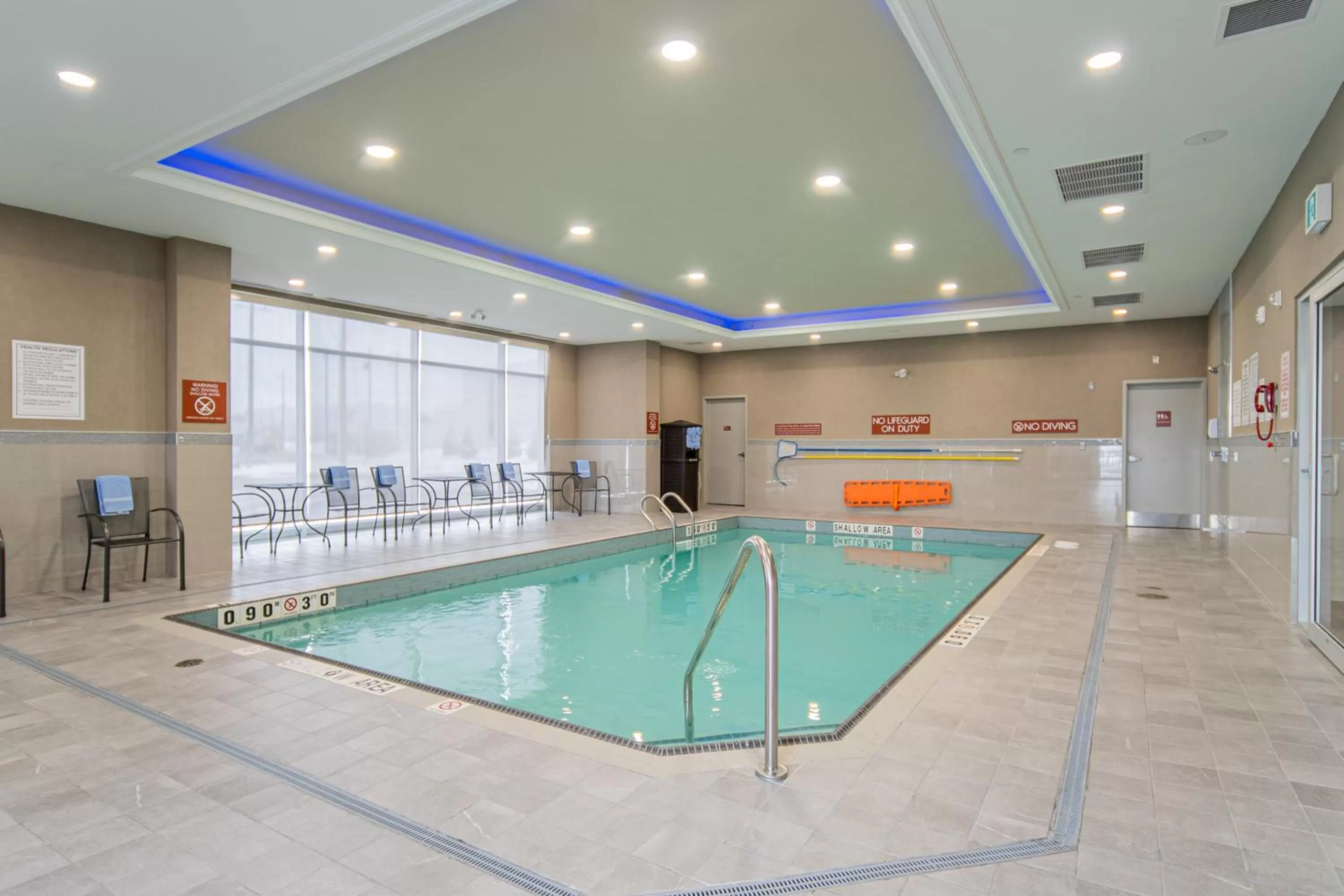 Swimming pool in TownePlace Suites by Marriott Brantford and Conference Centre