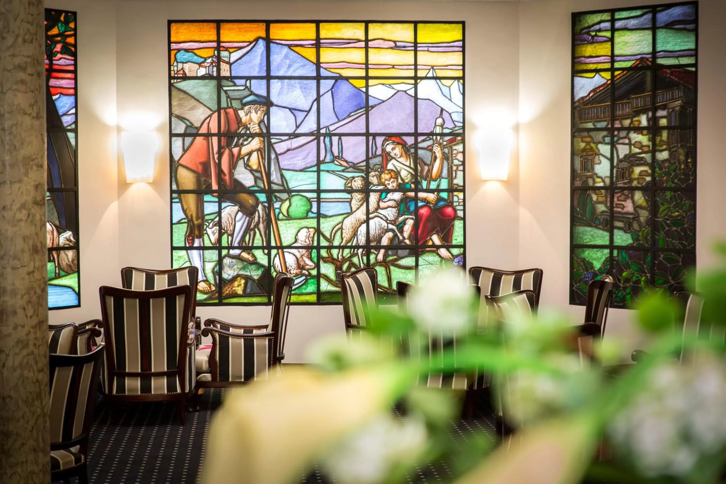 Communal lounge/ TV room in Mercure Lourdes Impérial