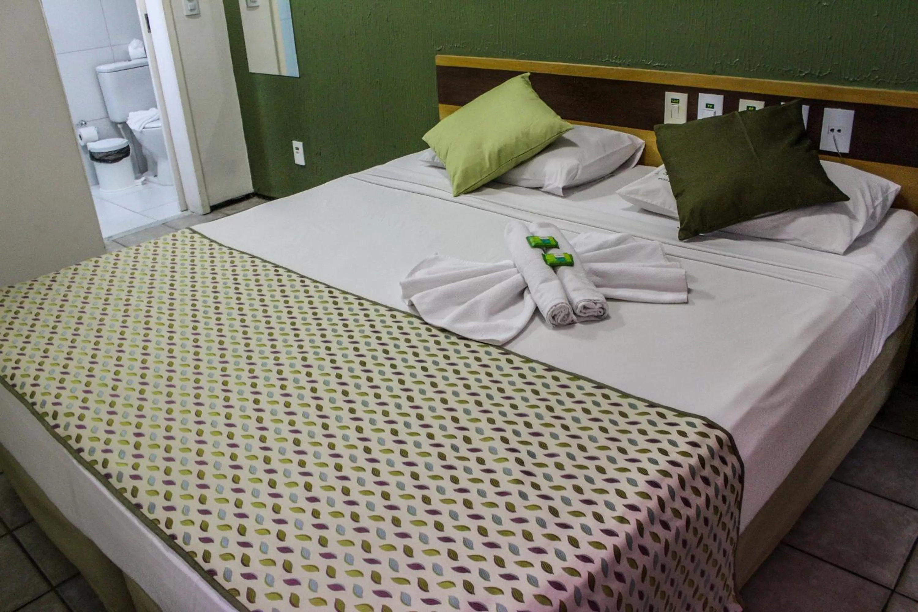Bed in Abrolhos Praia Hotel