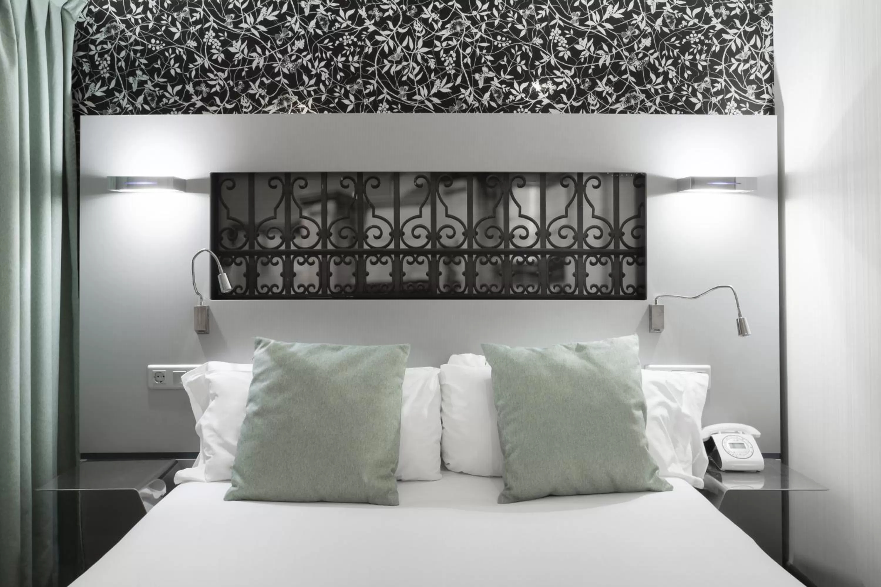 Bedroom, Bed in Petit Palace Plaza Mayor