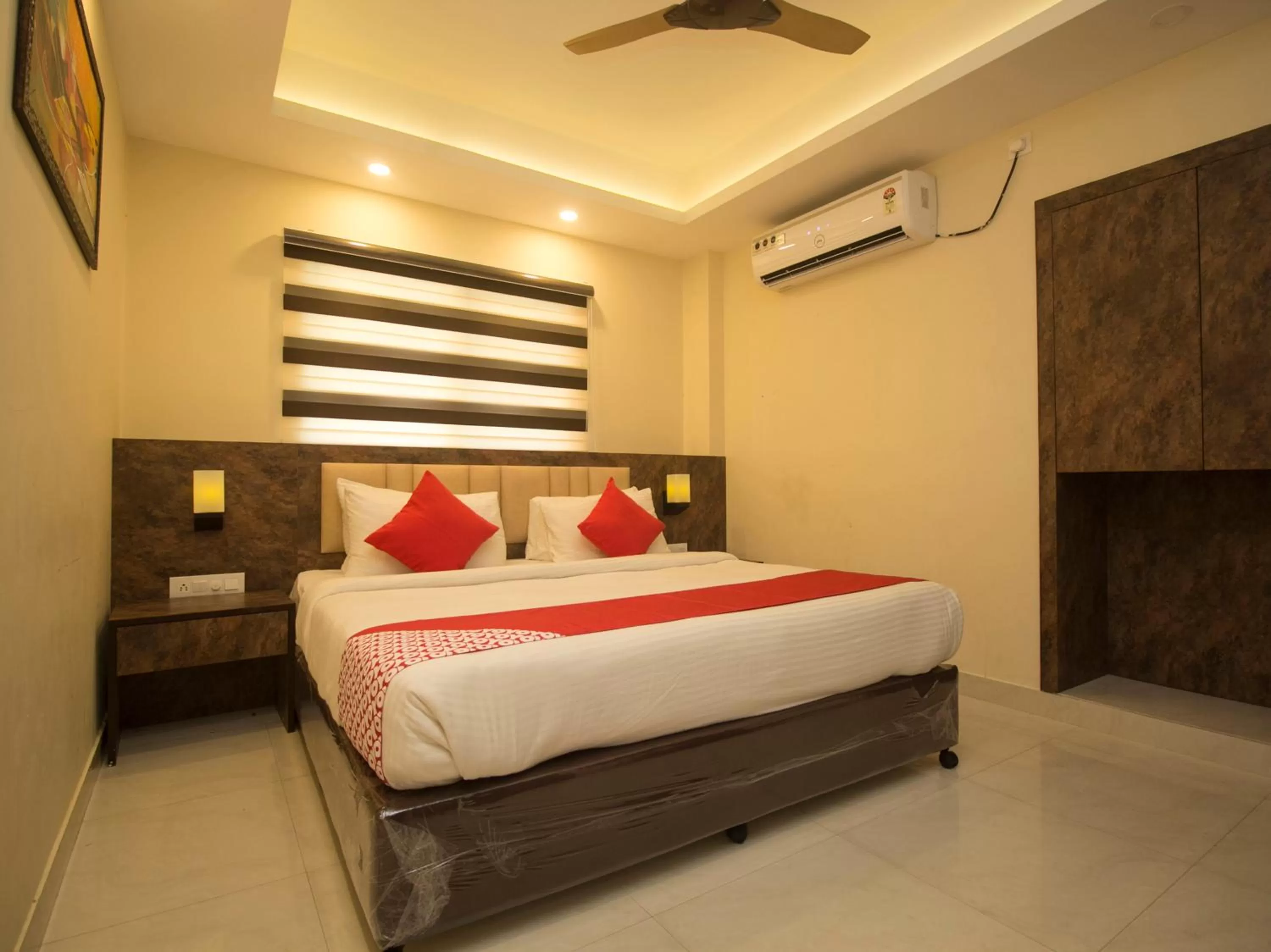 Bedroom, Bed in Hotel Mount View, Siliguri