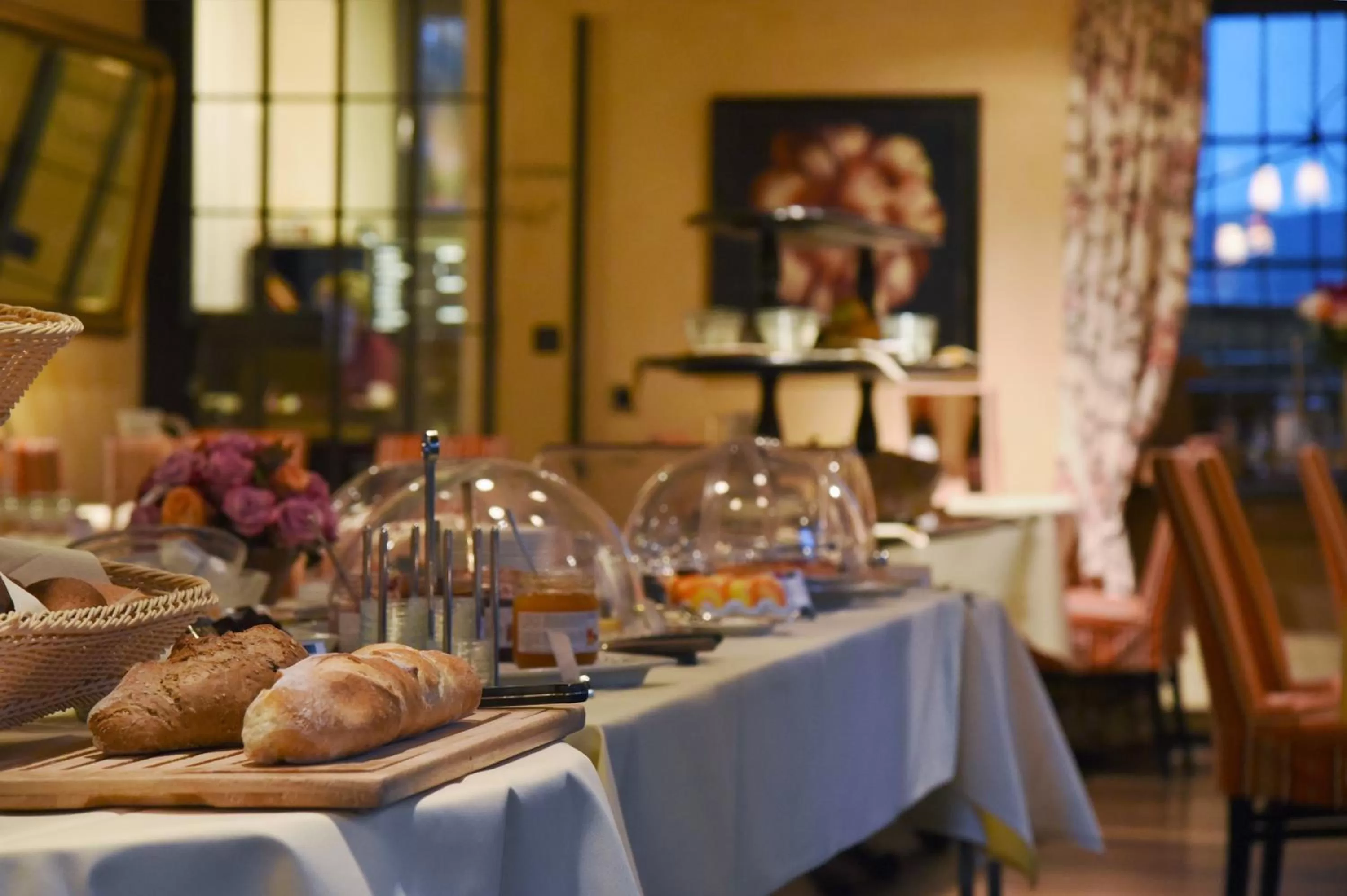 Restaurant/places to eat in Romantik Hotel Schwan