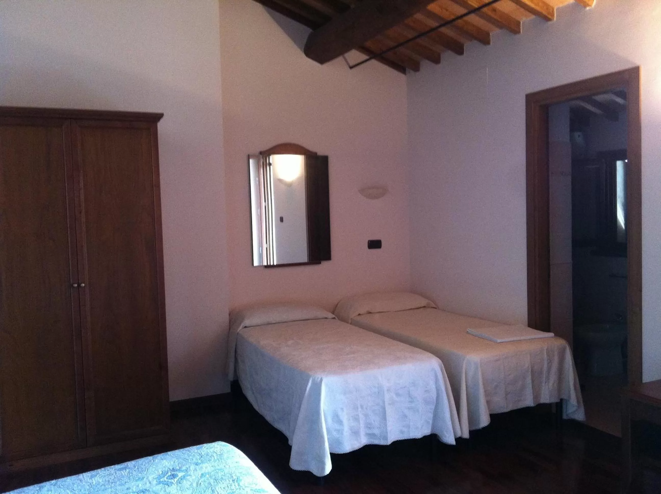 TV and multimedia, Bed in Agriturismo La Cantina