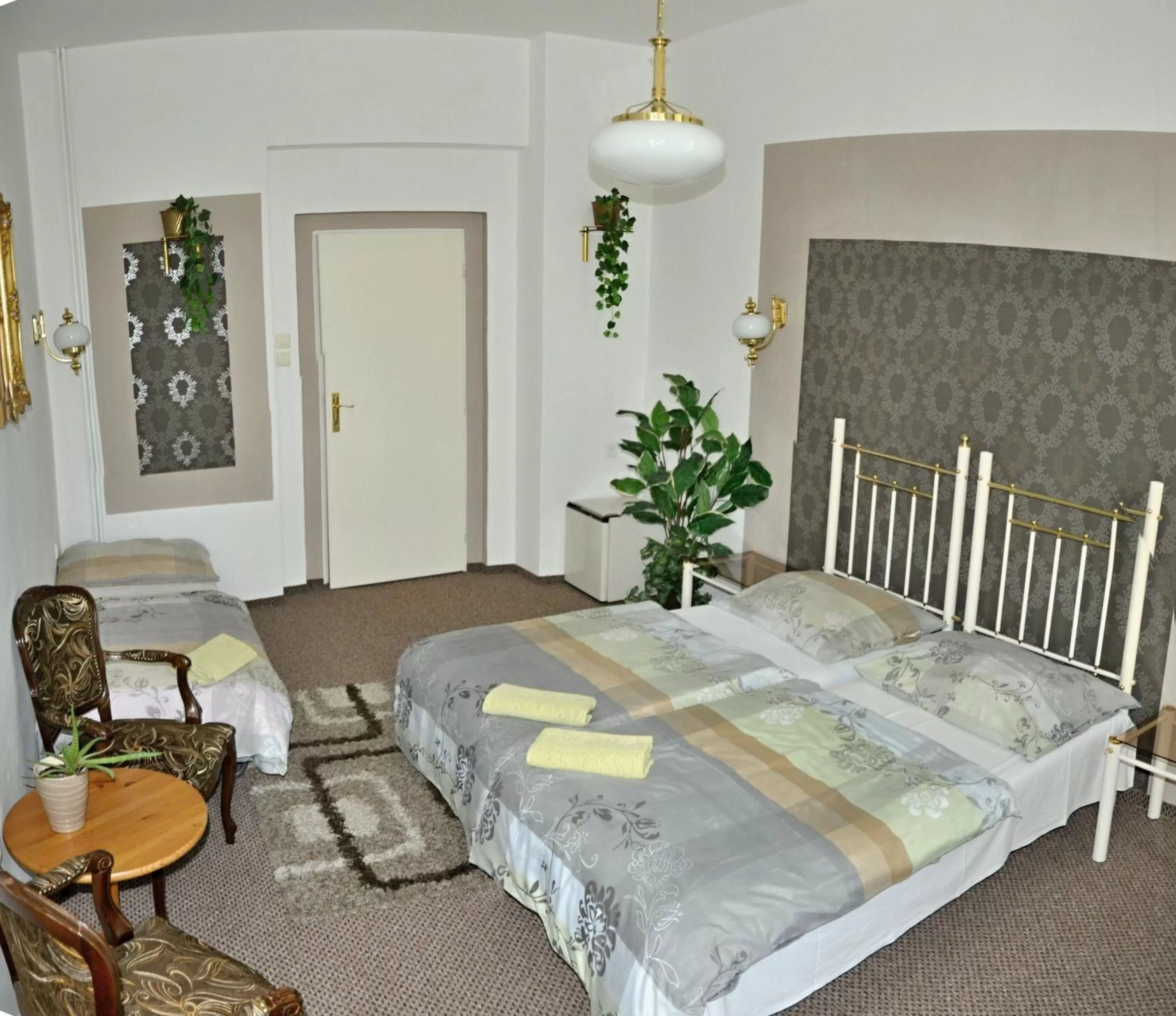 Photo of the whole room, Bed in Hotel Green House