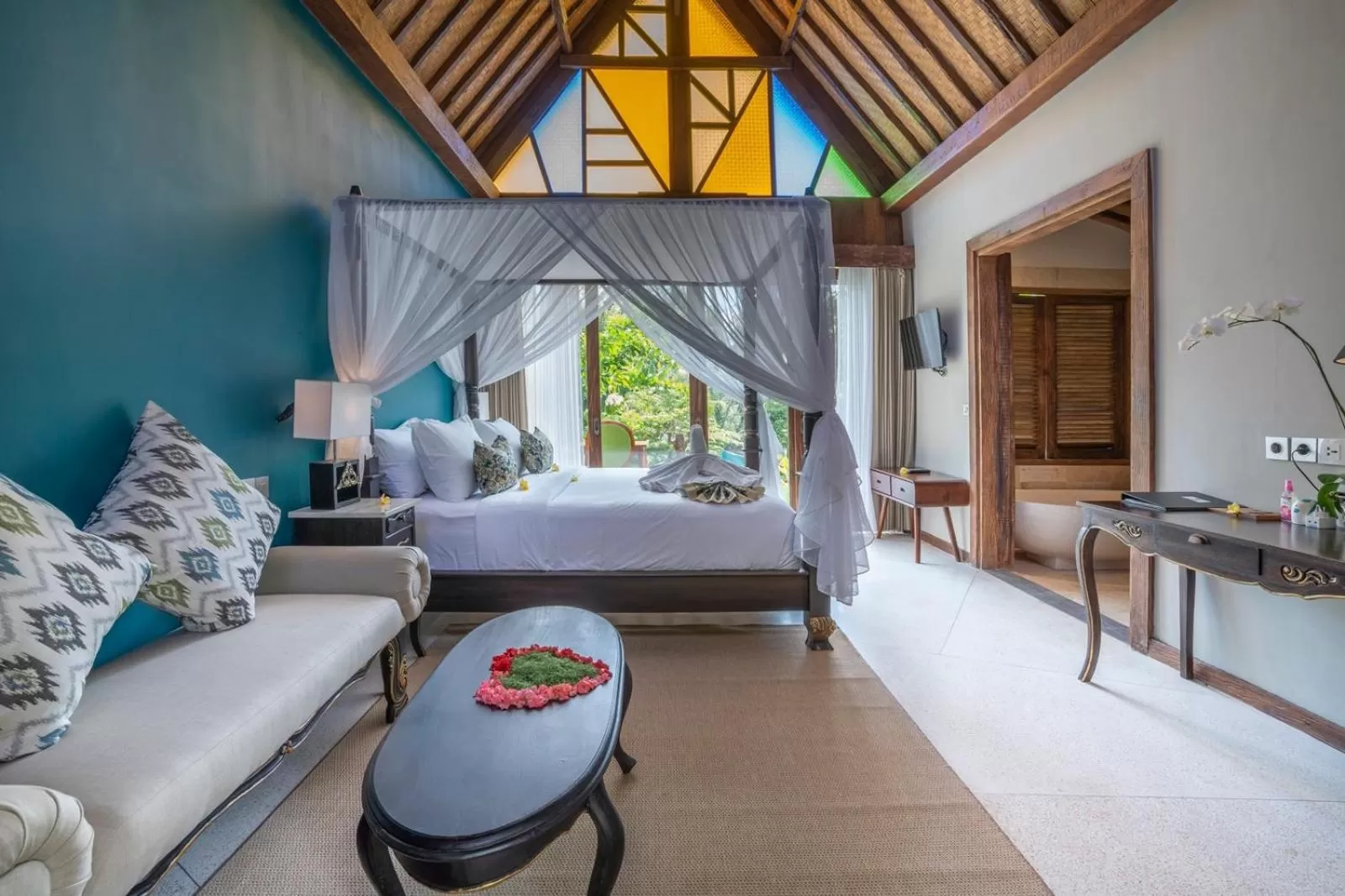 Photo of the whole room, Bed in Menzel Ubud
