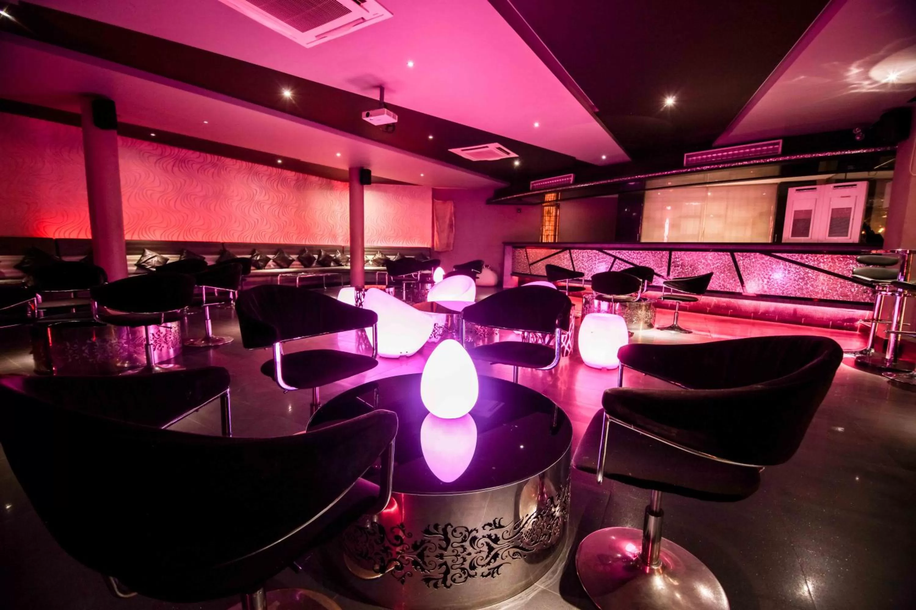 Nightclub / DJ in Malligi,Hampi