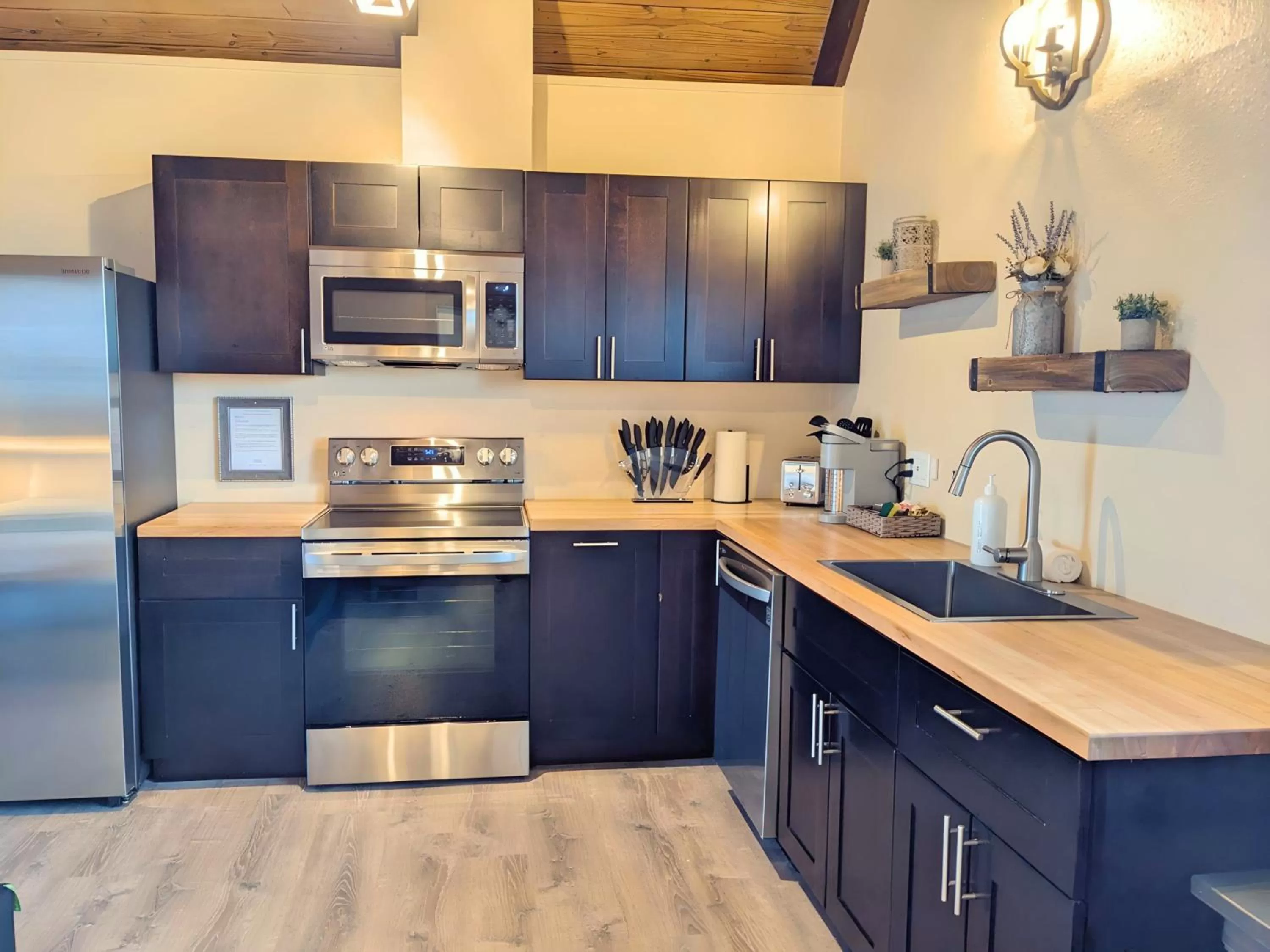 kitchen in Wanderlust Inn