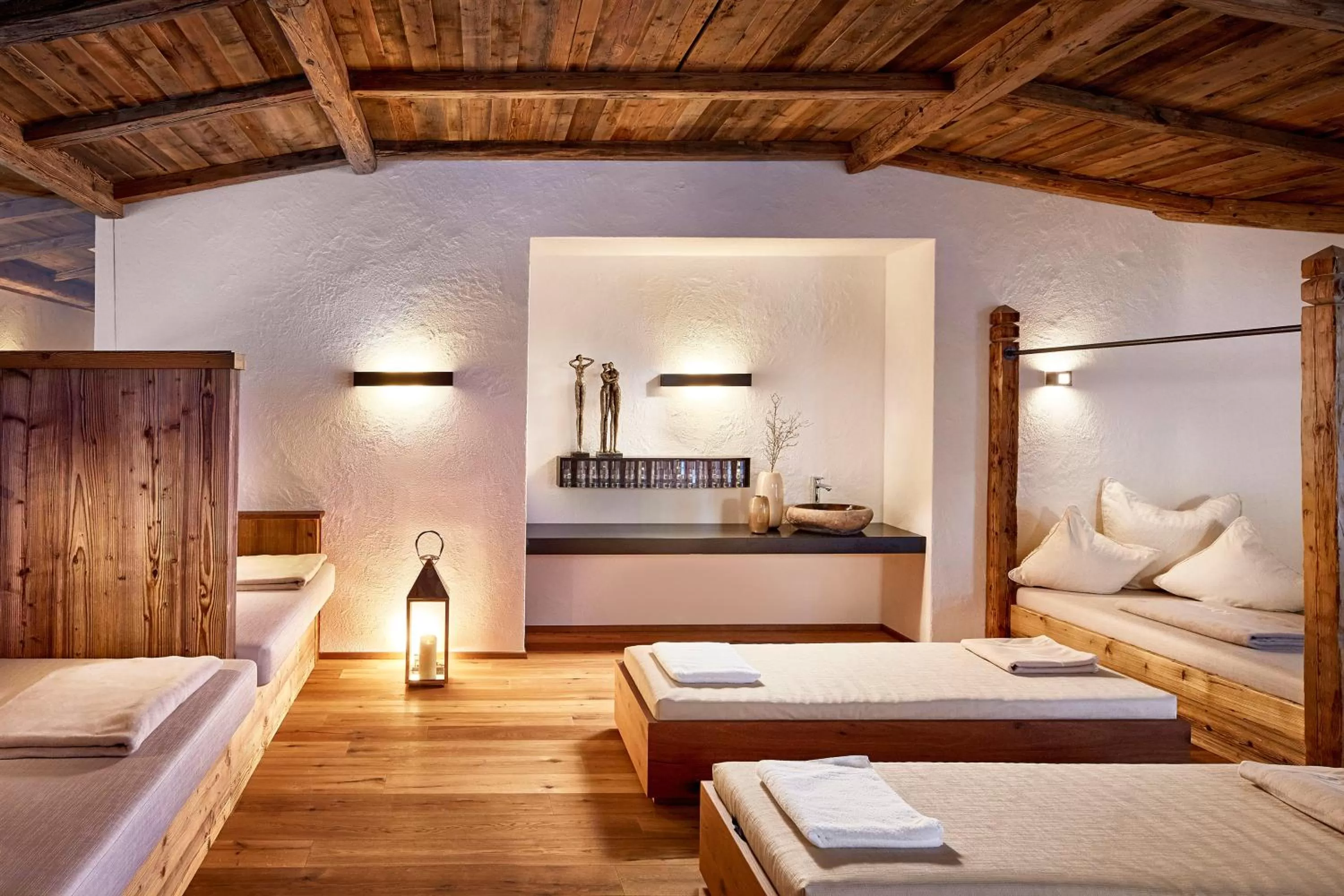 Spa and wellness centre/facilities, Bed in Relais&Châteaux Spa-Hotel Jagdhof