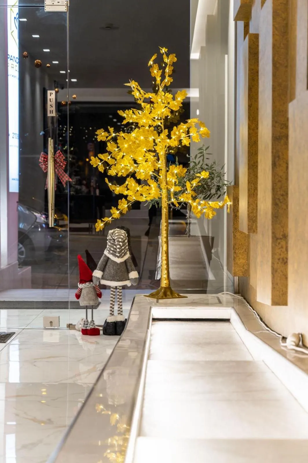 Facade/entrance in Athens Panorama Project