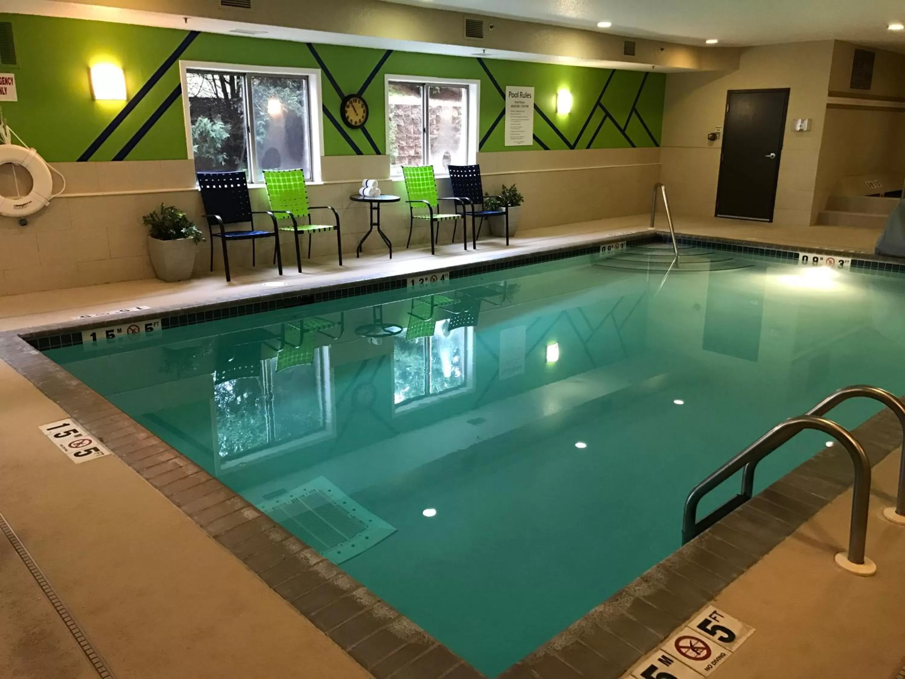Swimming pool in Holiday Inn Express Hotel & Suites St. Paul - Woodbury by IHG