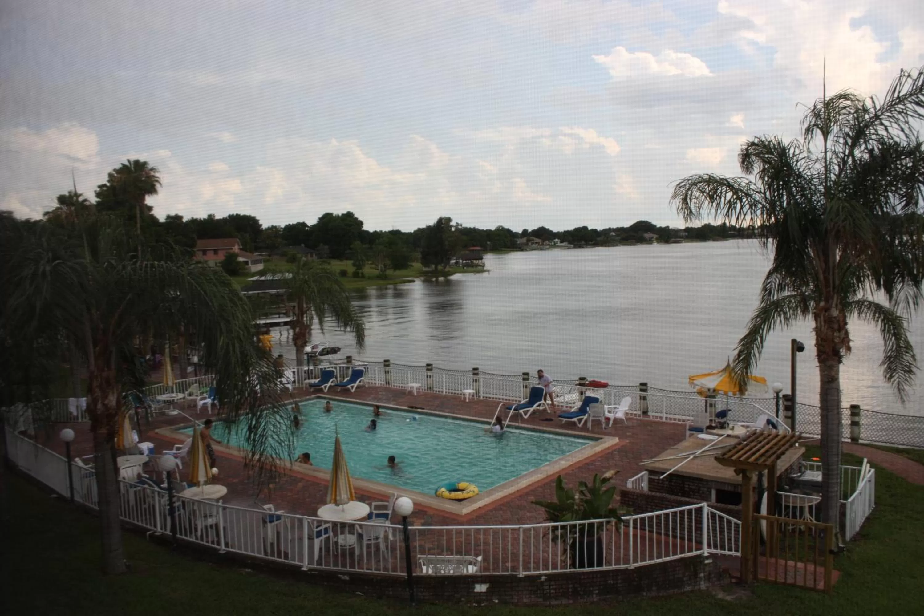 Swimming pool in Lake Roy Beach Inn - Winter Haven