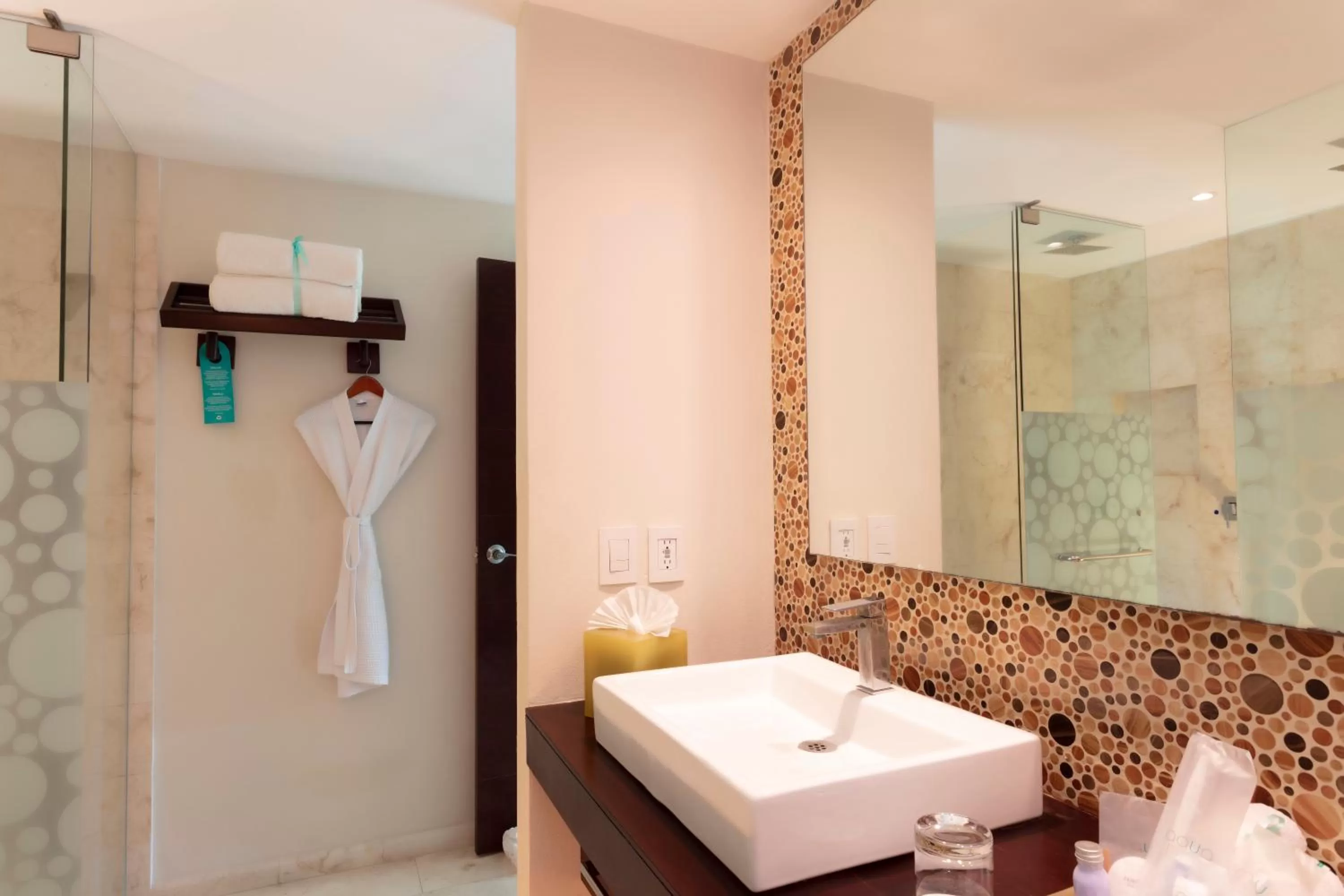 Bathroom in Hotel The Palm