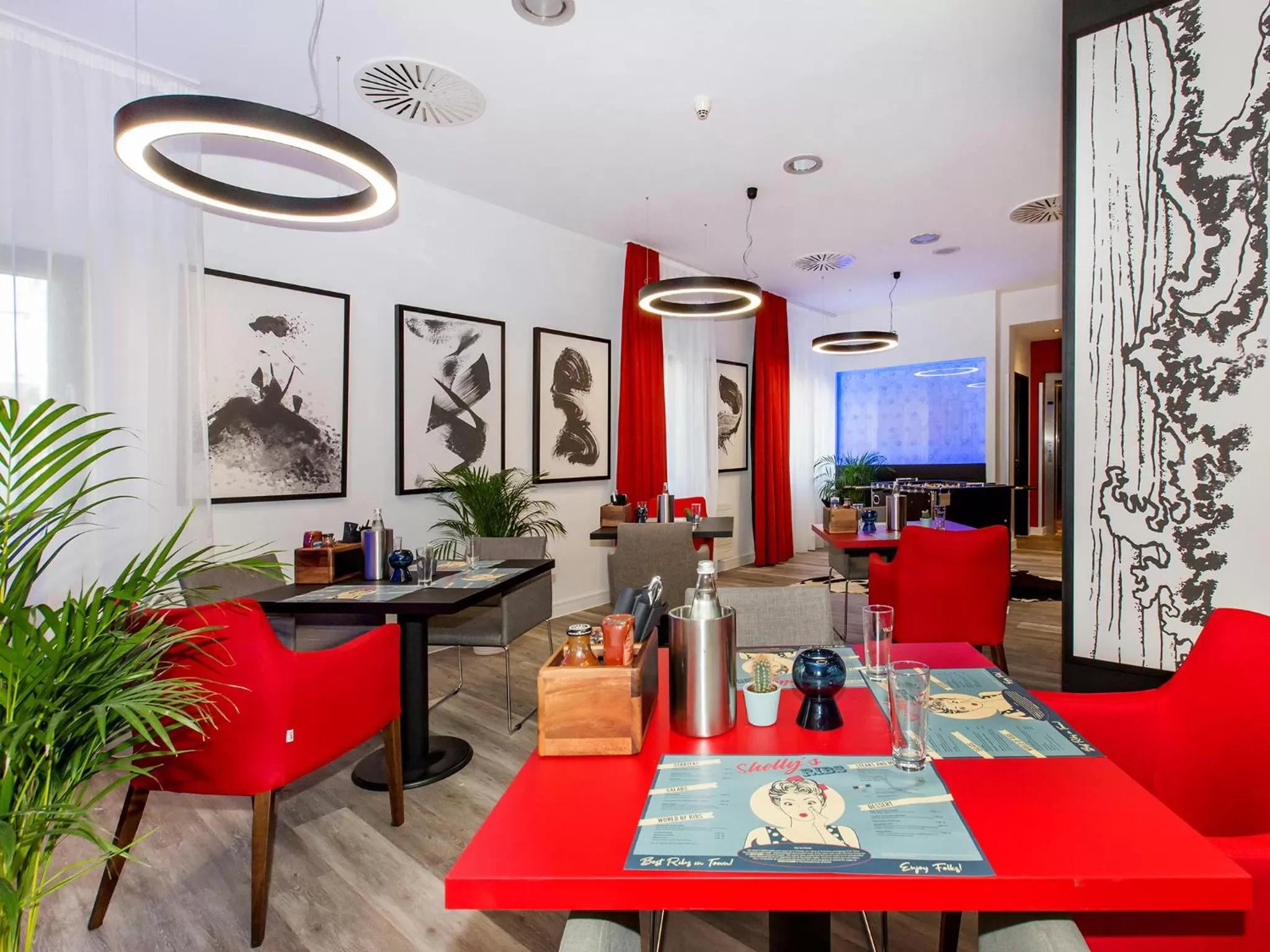 Restaurant/places to eat in DORMERO Hotel Zürich Airport