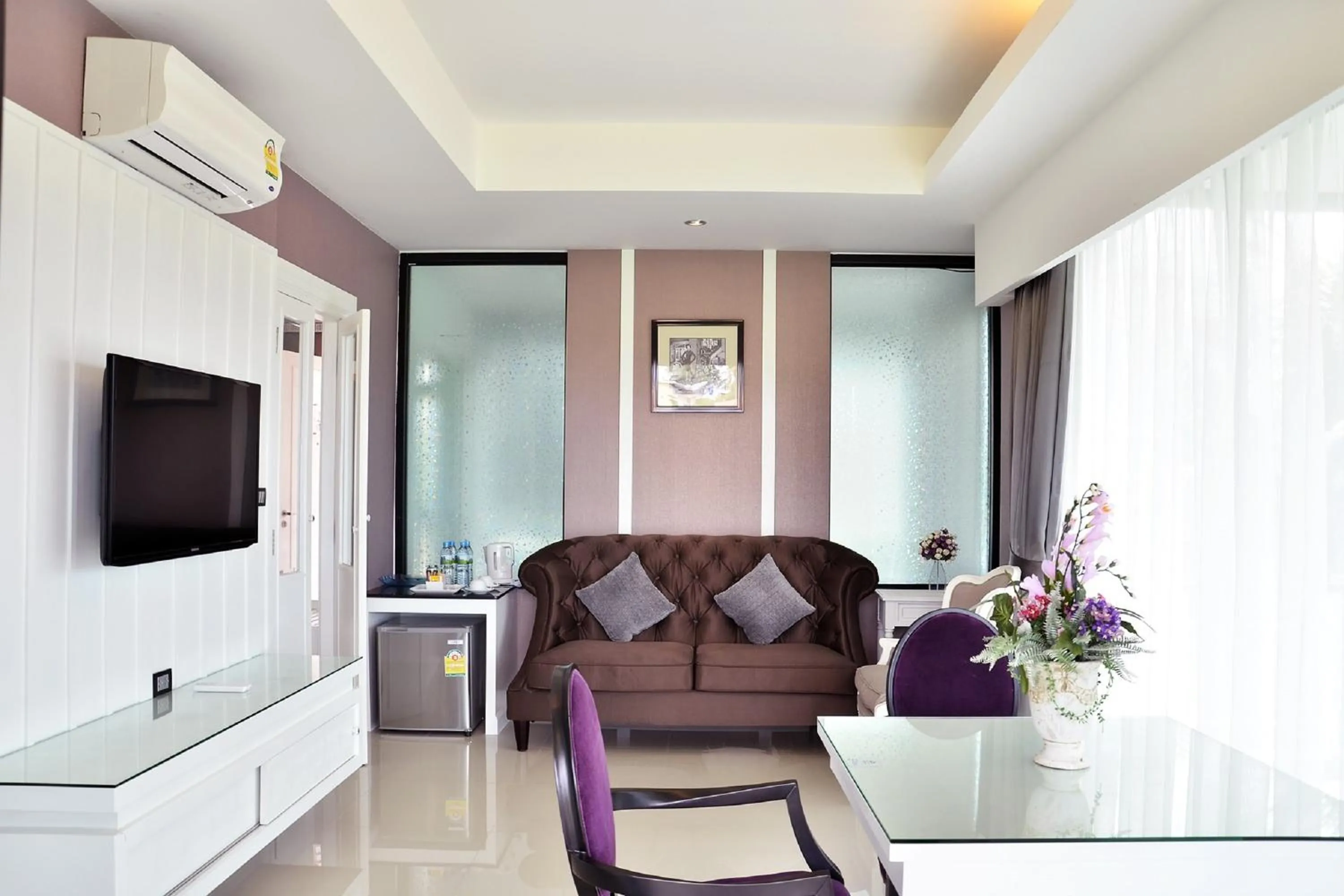 Seating area in The Par Phuket SHA Plus