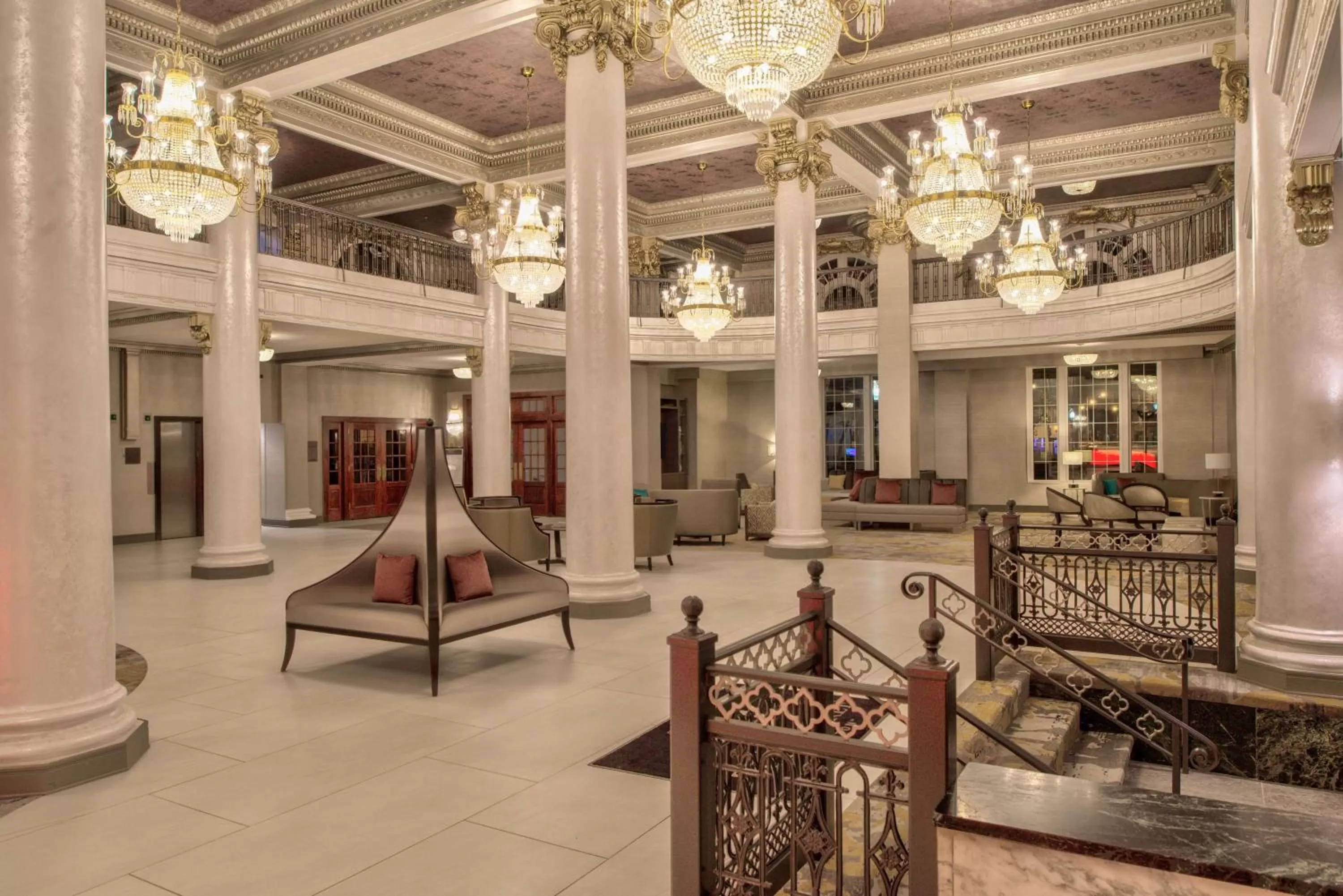 Lobby or reception in DoubleTree by Hilton Utica