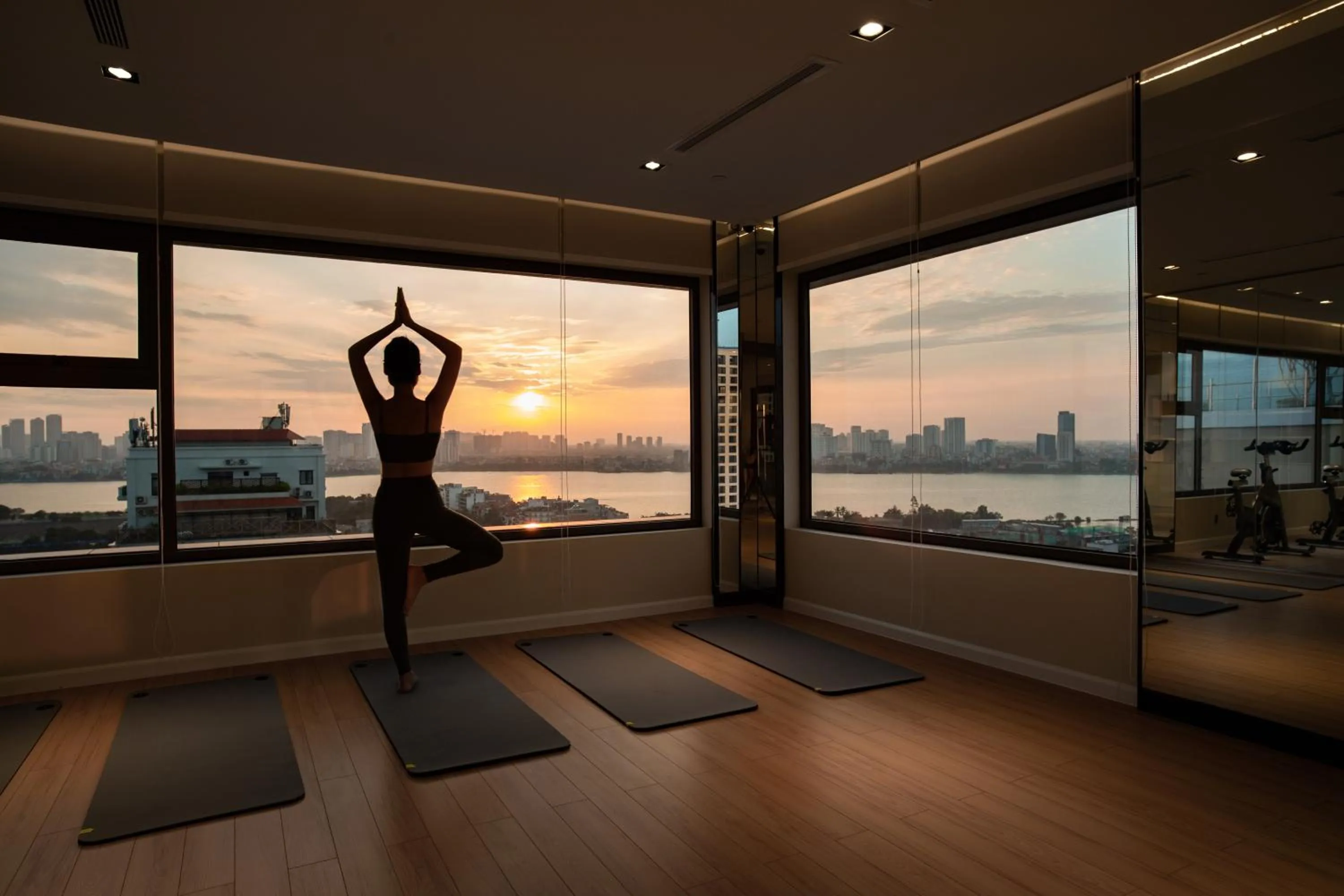 Fitness centre/facilities in Oakwood Residence Hanoi