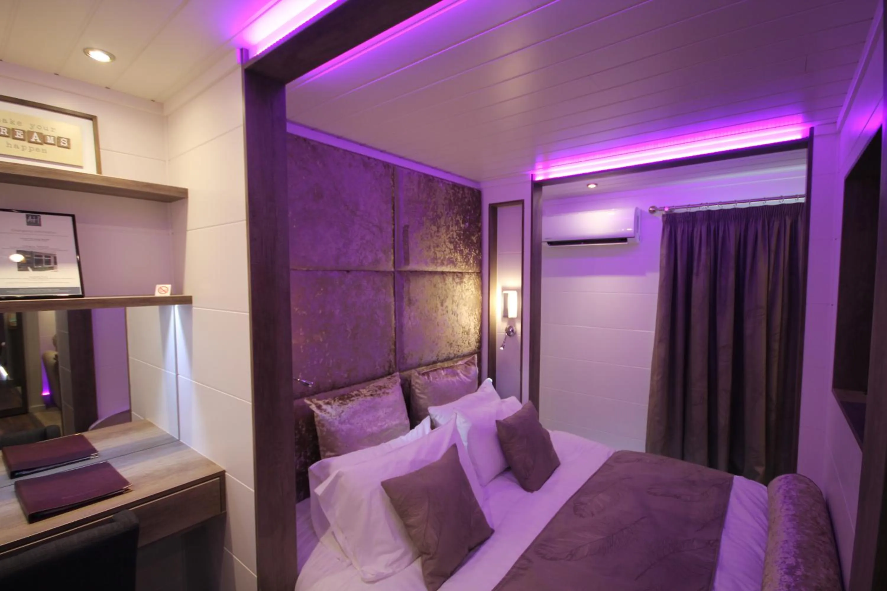 Bed in Aberdunant Hall