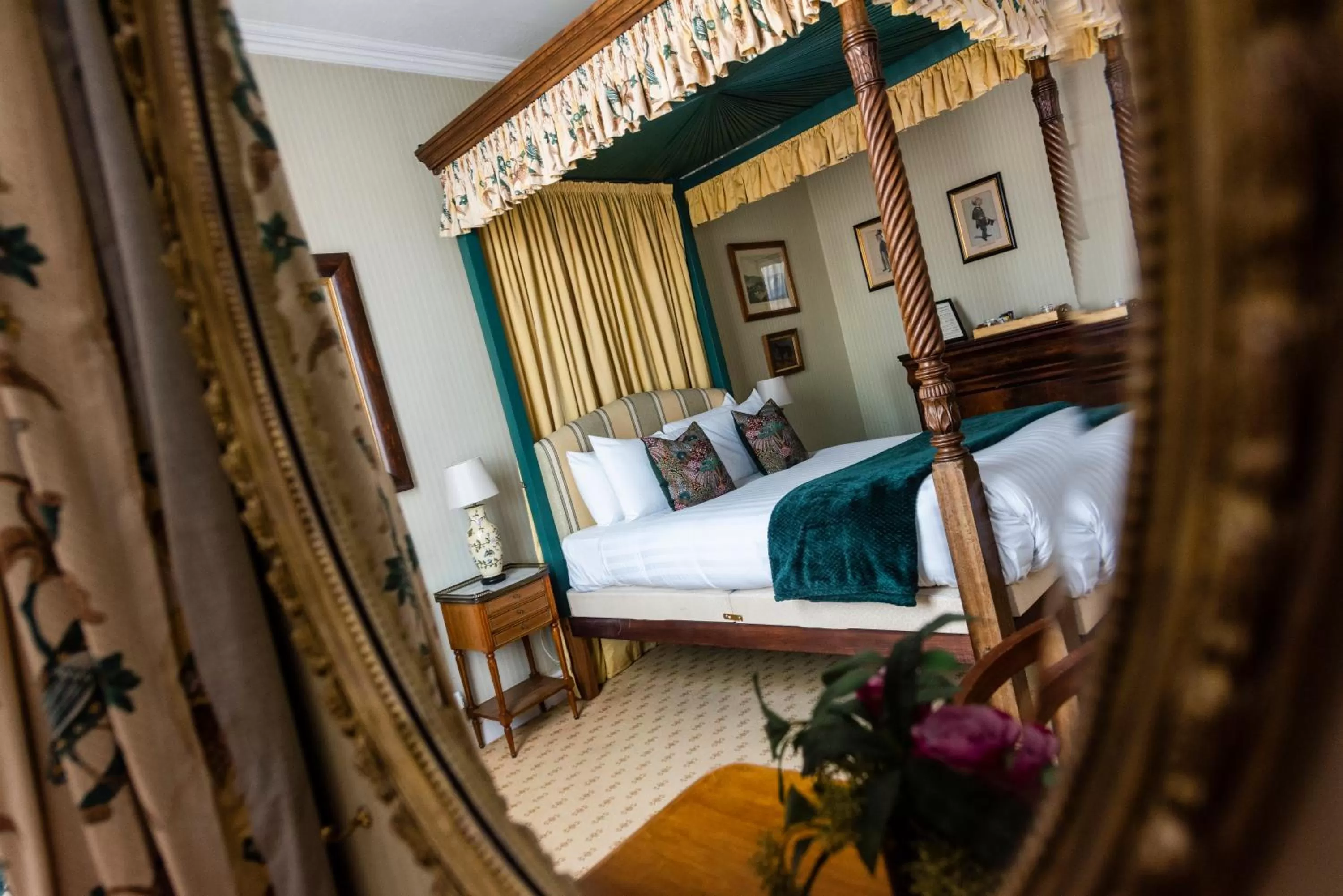 The Whipper-In Hotel