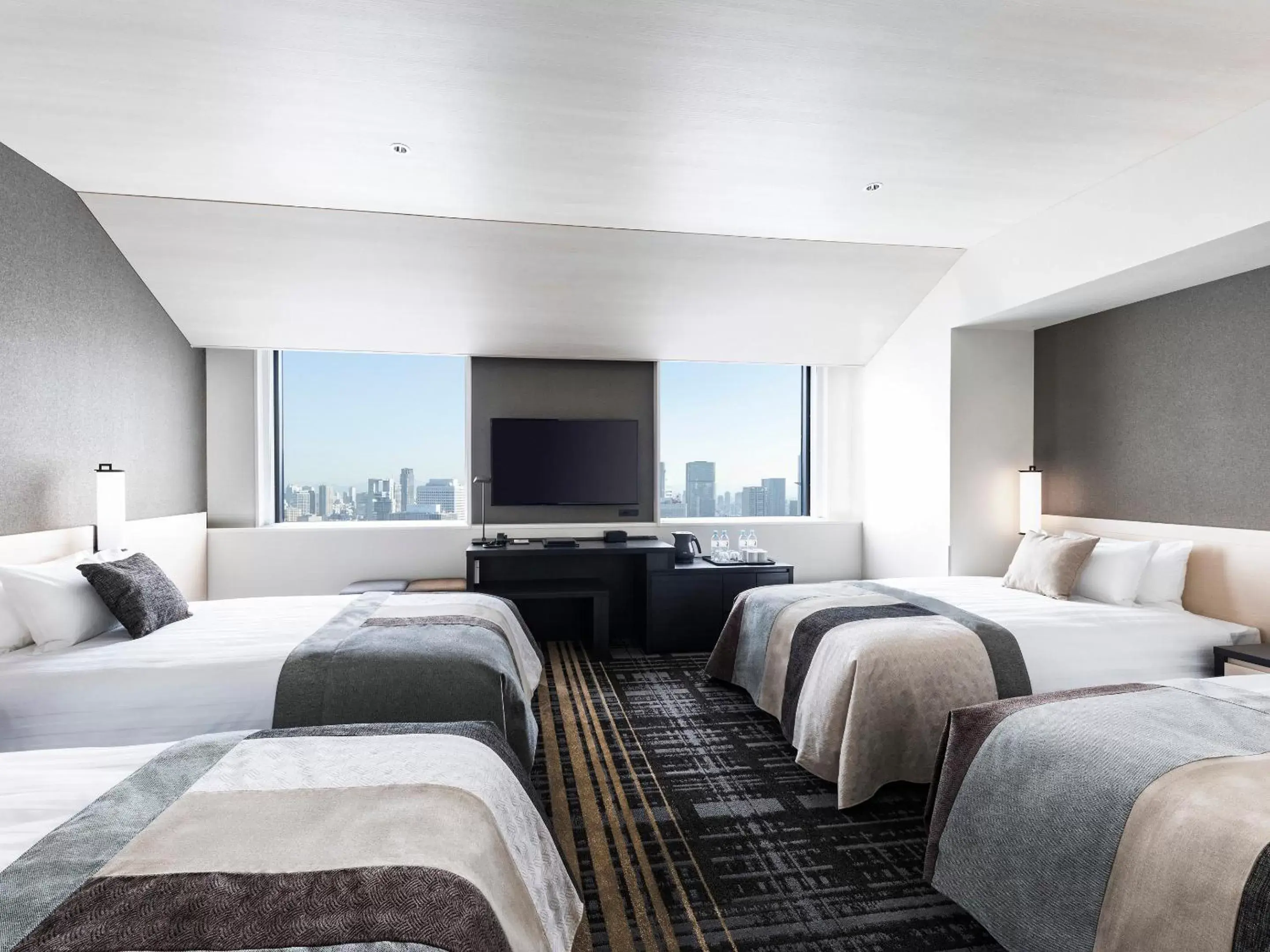 Quadruple Room (24th-29th Floor) - Non-Smoking in Hotel Hankyu RESPIRE OSAKA Quadruple Room (24th-29th Floor) - Non-Smoking in Hotel Hankyu RESPIRE OSAKA