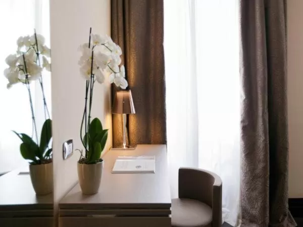 hair dresser in Trevi Palace Hotel