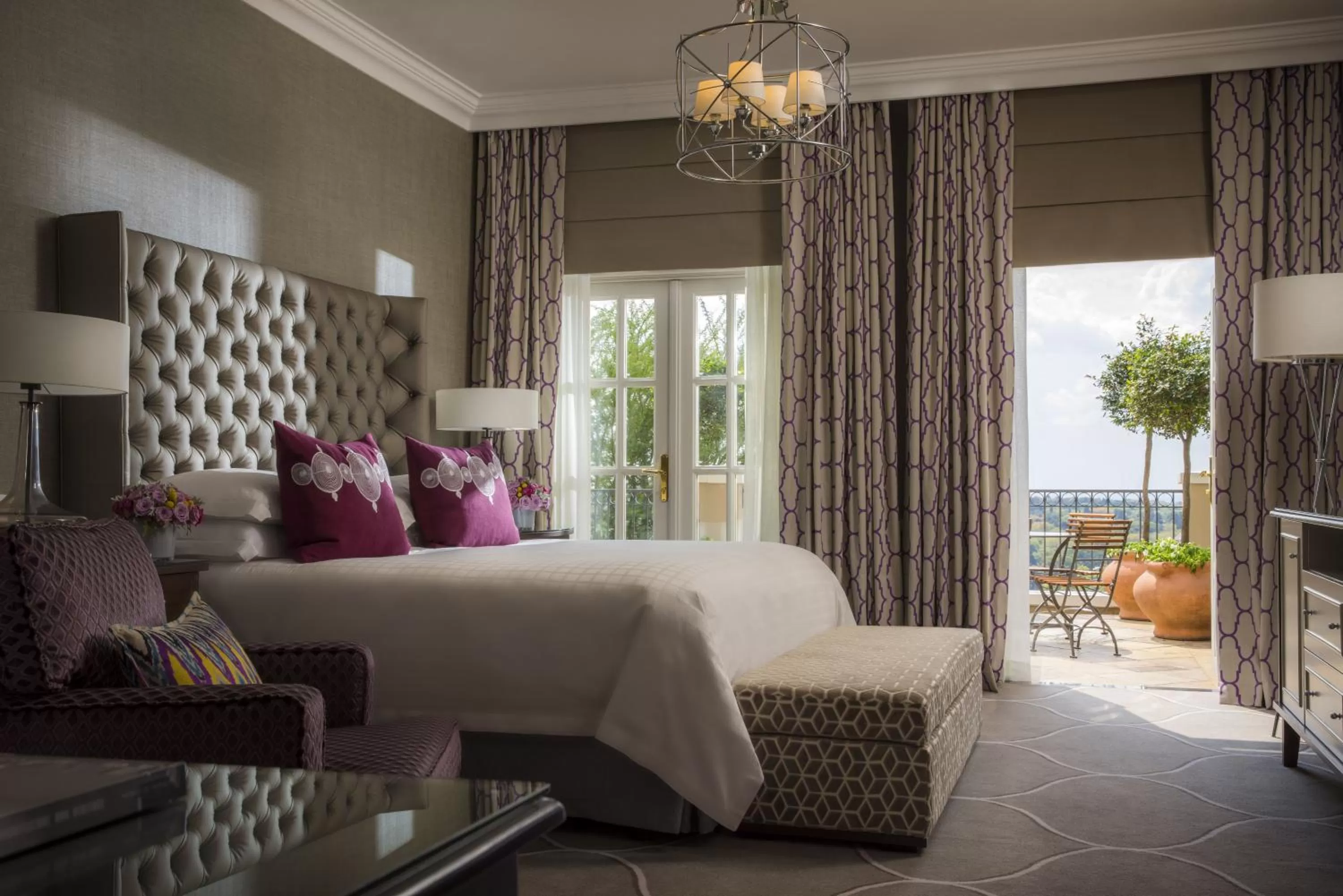 Balcony/Terrace, Bed in Four Seasons Hotel The Westcliff