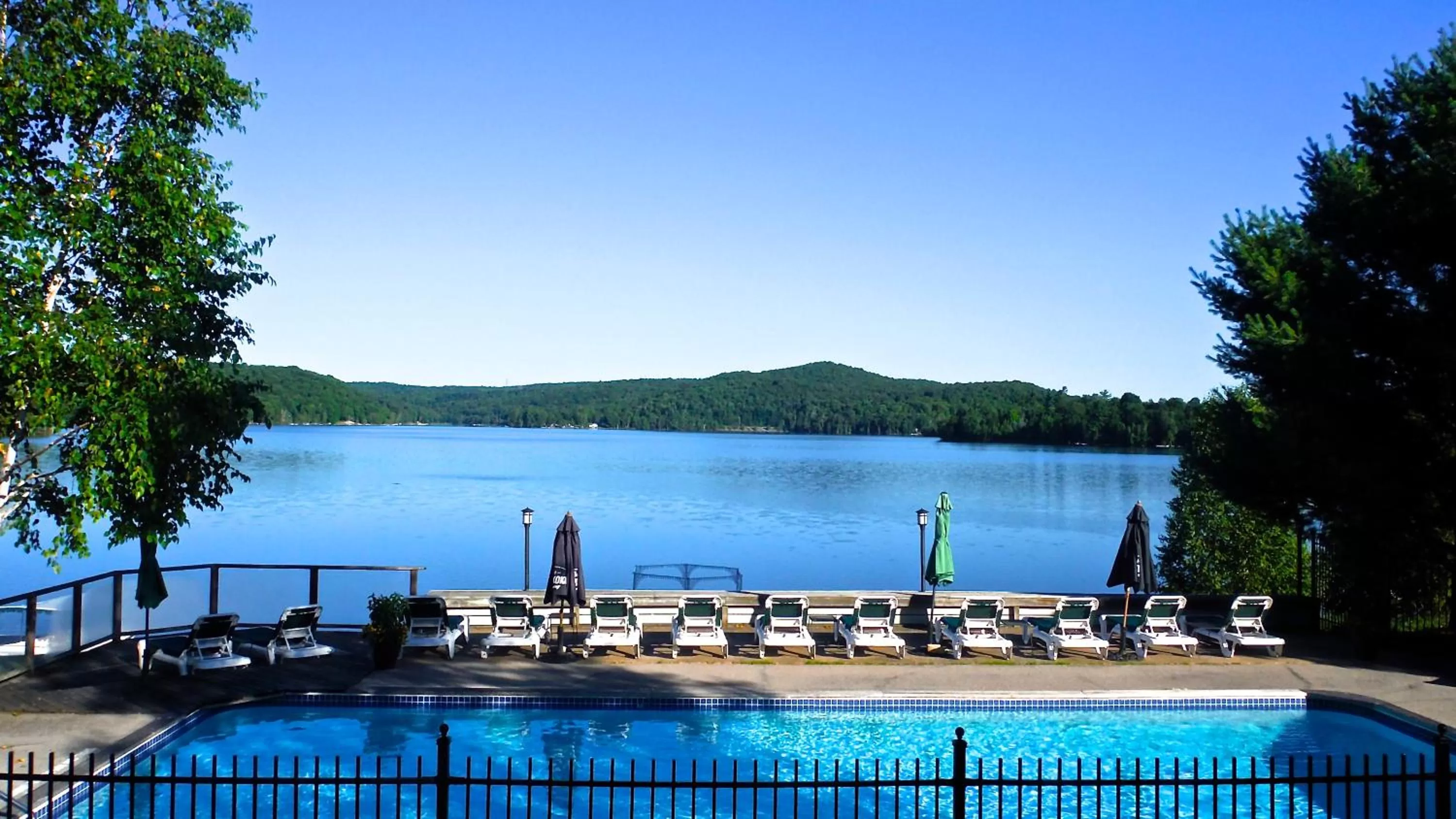 Swimming pool in Sir Sam's Inn & Spa