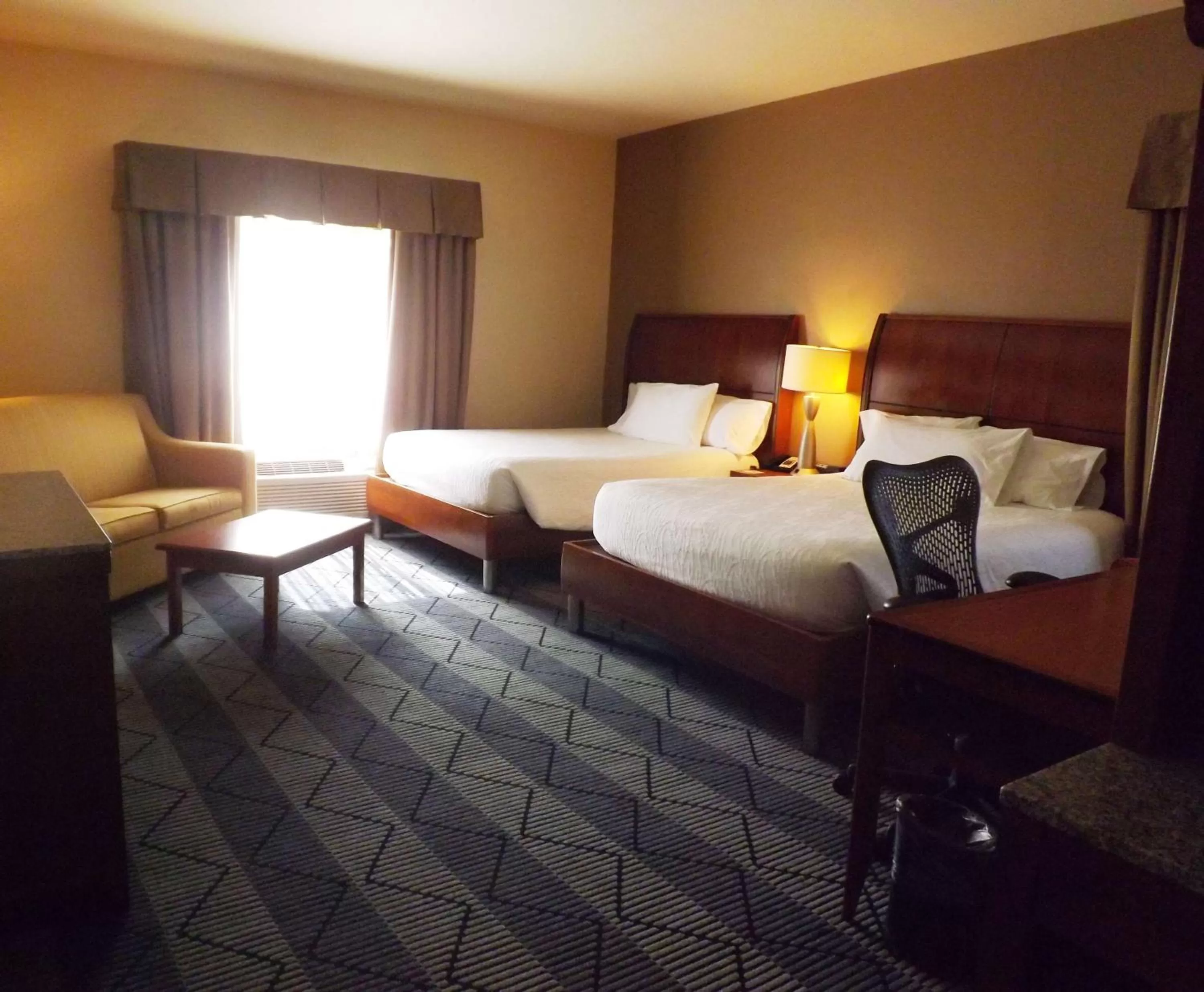 Bed in Hilton Garden Inn Lancaster