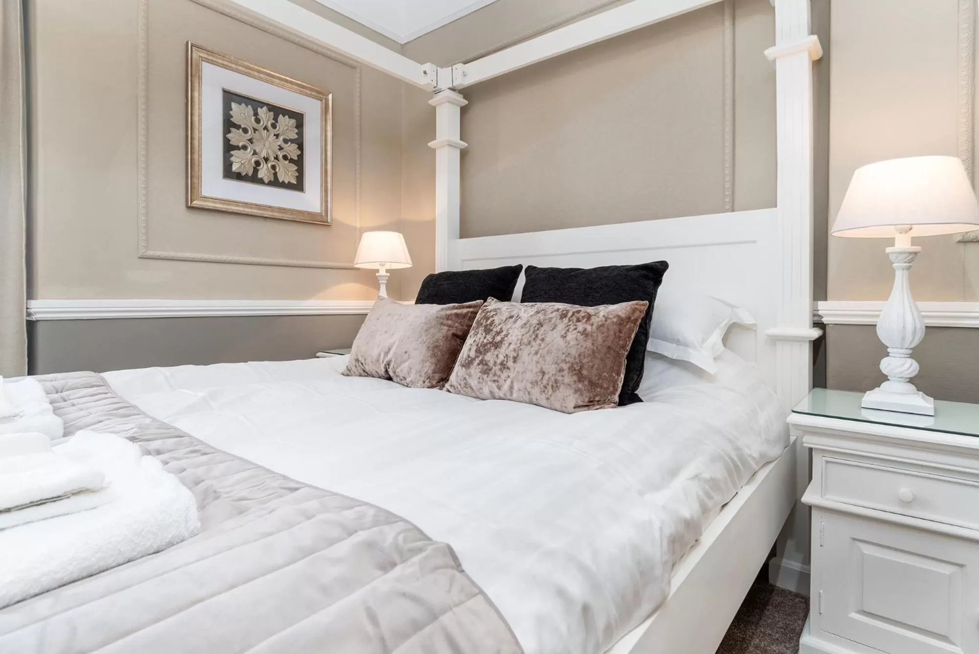 Bed in Lansdowne House with Private Car Park