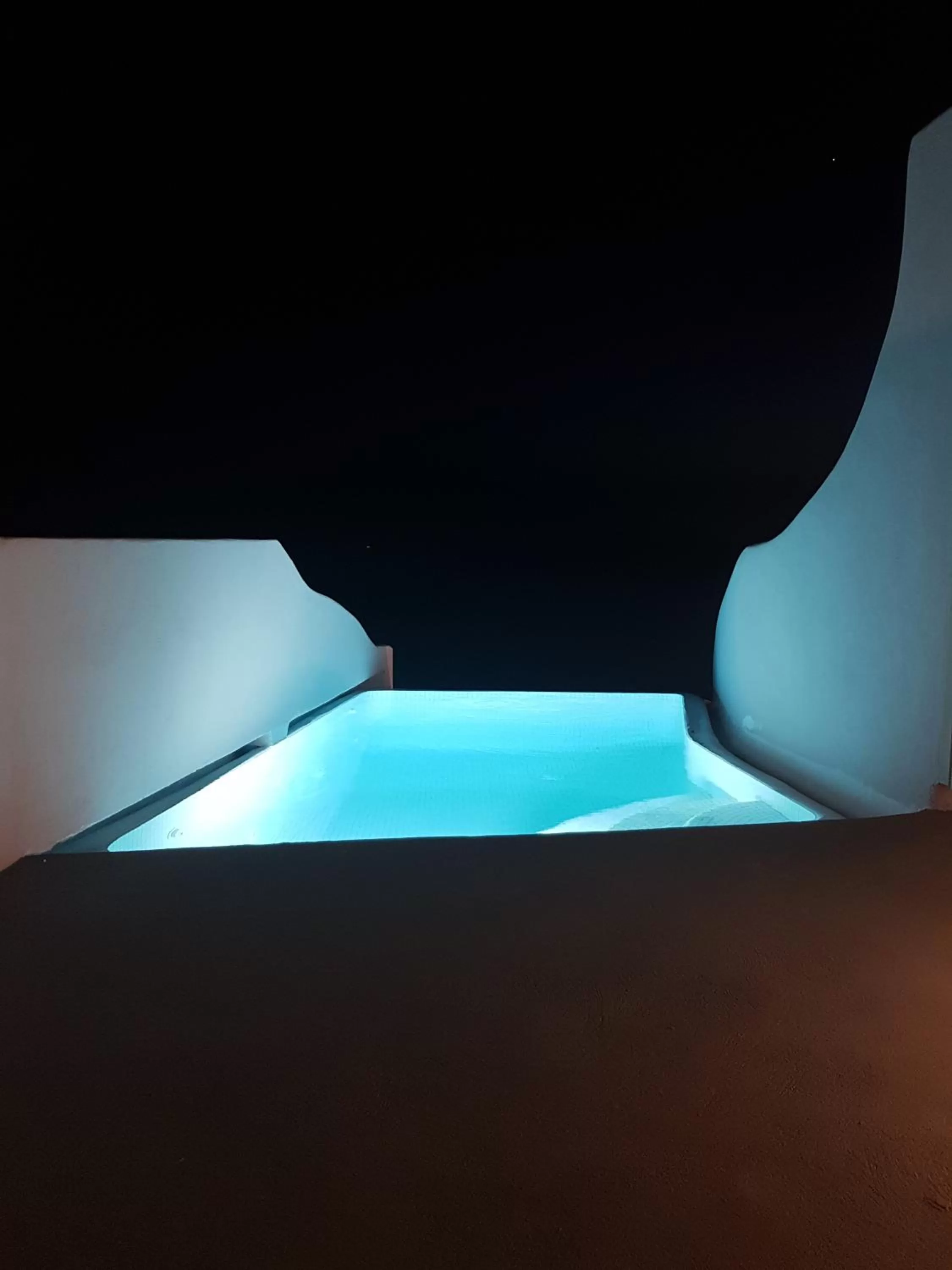 Swimming pool in Adamant Suites