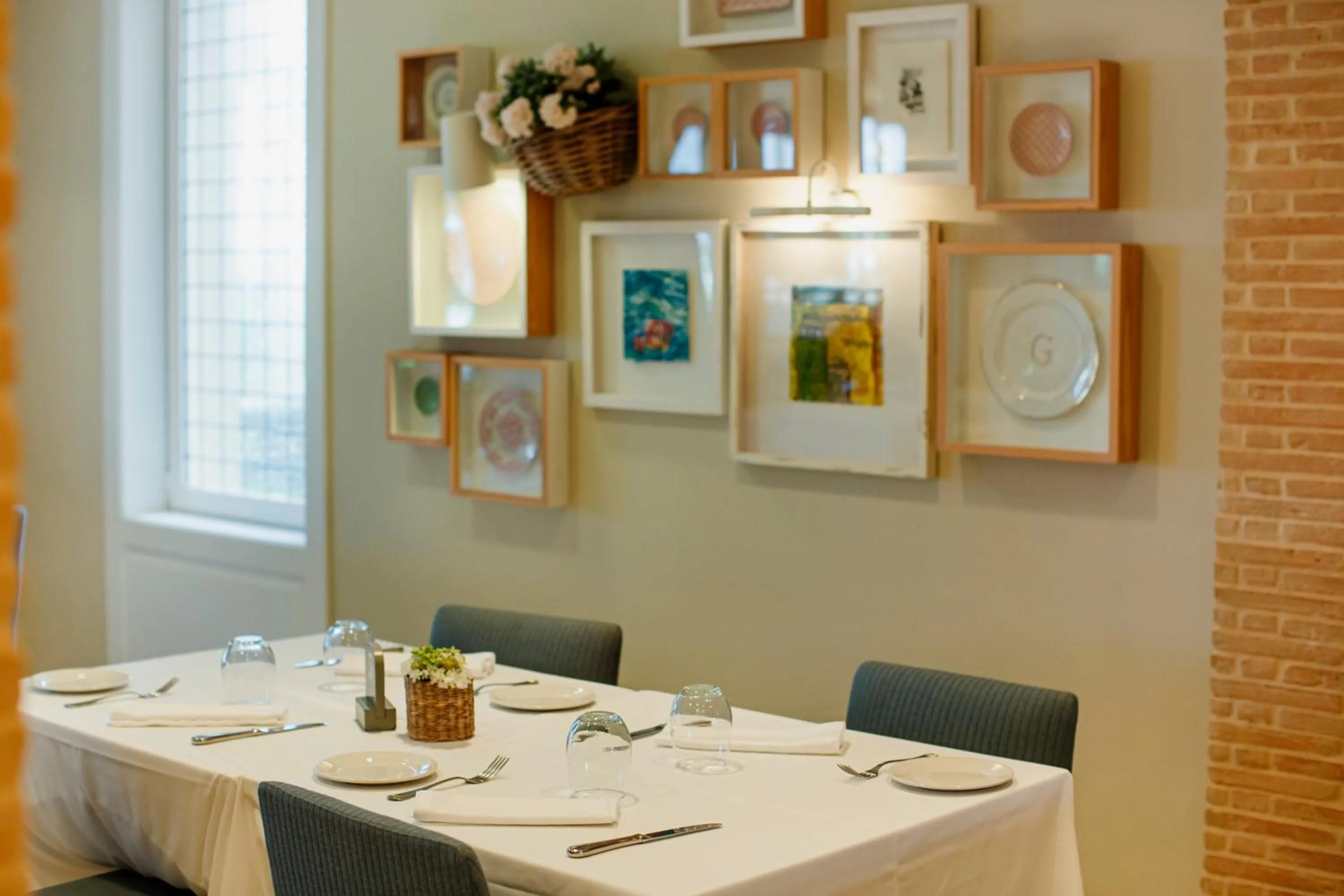 Restaurant/places to eat in Hotel Los Ángeles Denia