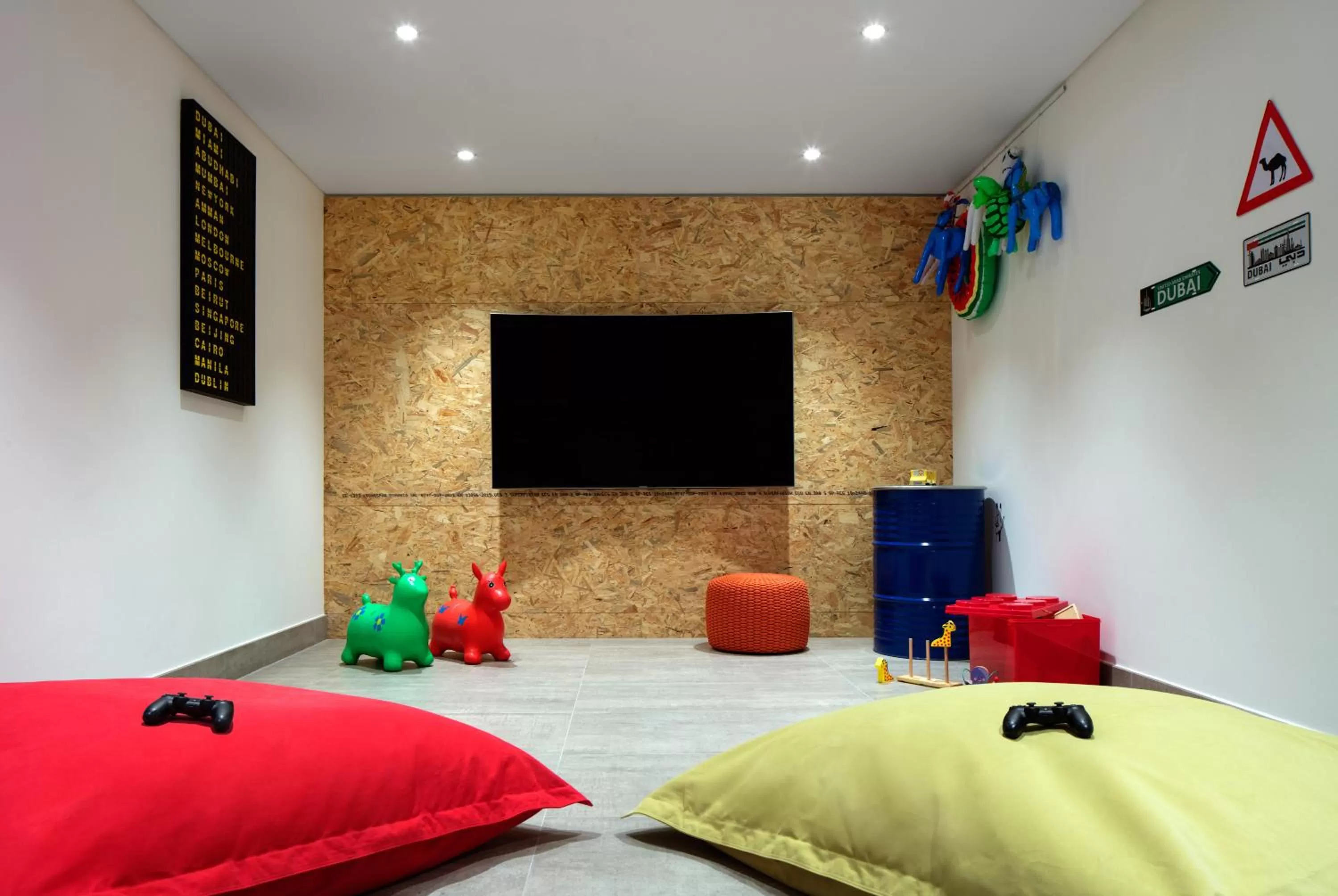 Area and facilities in Rove Dubai Marina