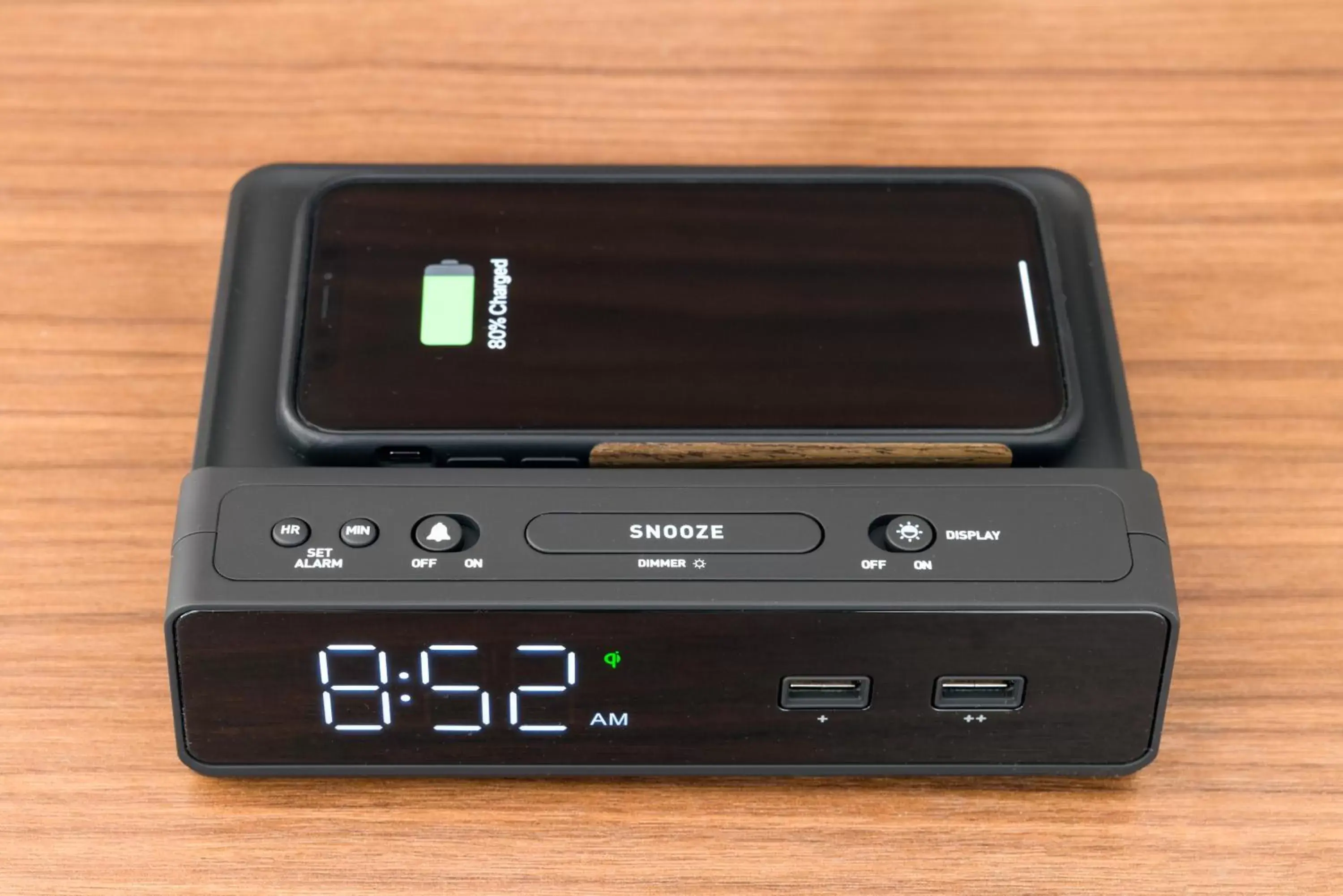 Standard Double Room with Two Double Beds and Accessible Tub - Mobility Access in Holiday Inn Express & Suites Boston - Cambridge by IHG Standard Double Room with Two Double Beds and Accessible Tub - Mobility Access in Holiday Inn Express & Suites Boston - Cambridge by IHG