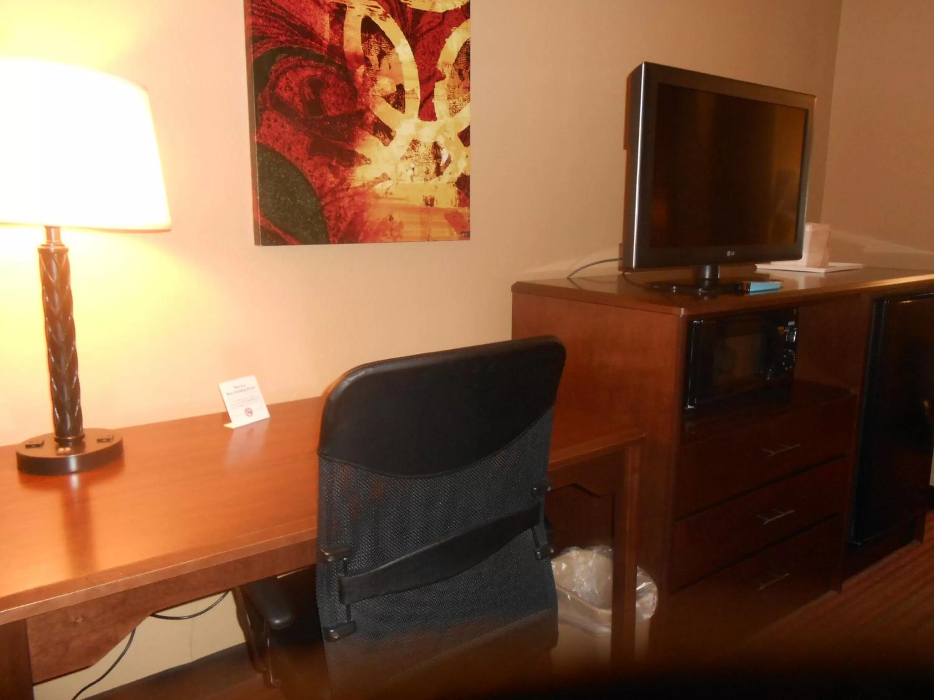 Queen Room - Non-Smoking in Quality Inn & Suites