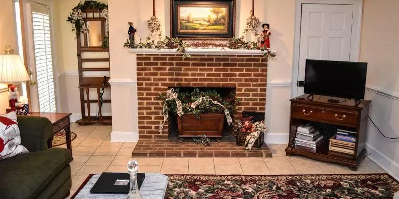 TV/Entertainment Center in The Richard Johnston Inn & 1890 Caroline House
