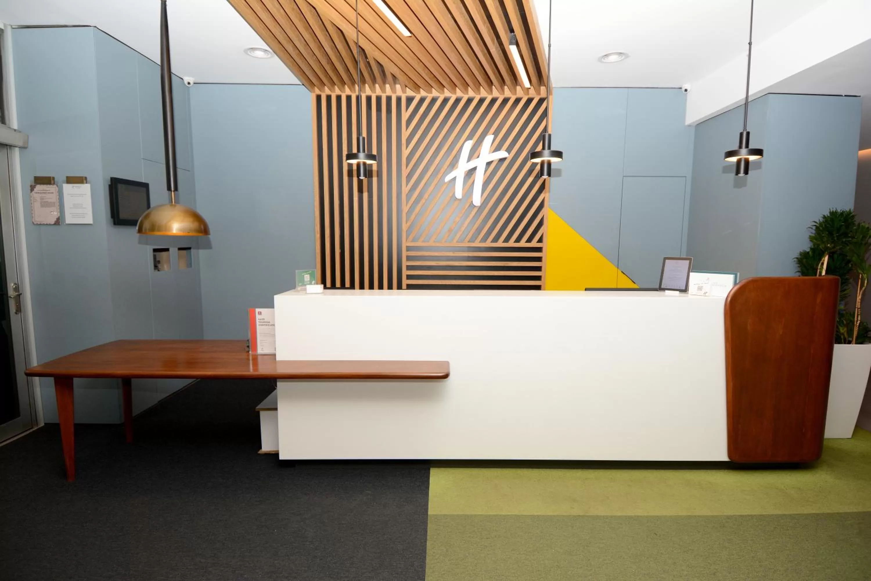 Lobby or reception, Bed in Holiday Inn Istanbul City by IHG