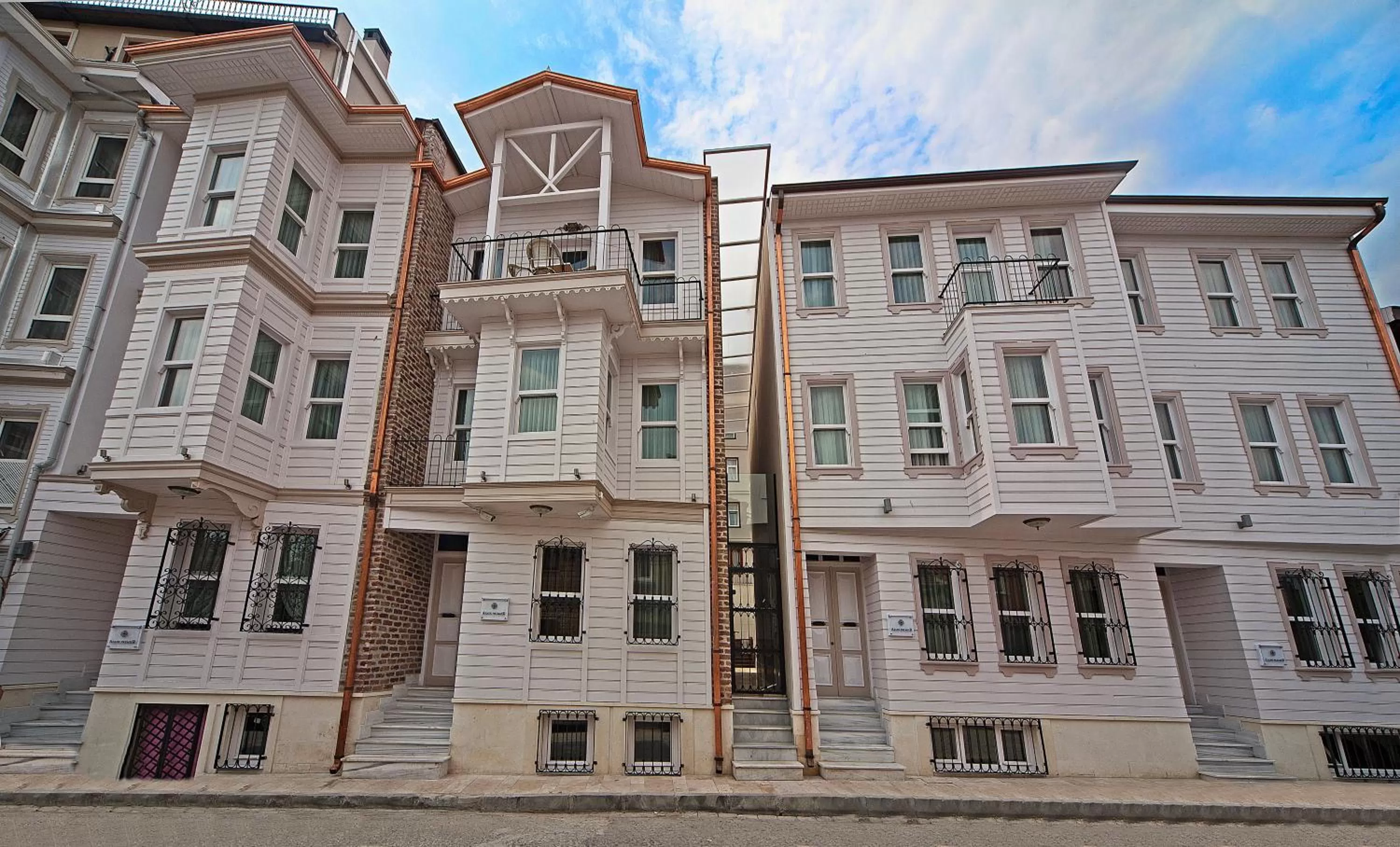 Facade/entrance in Azade Premier Hotel