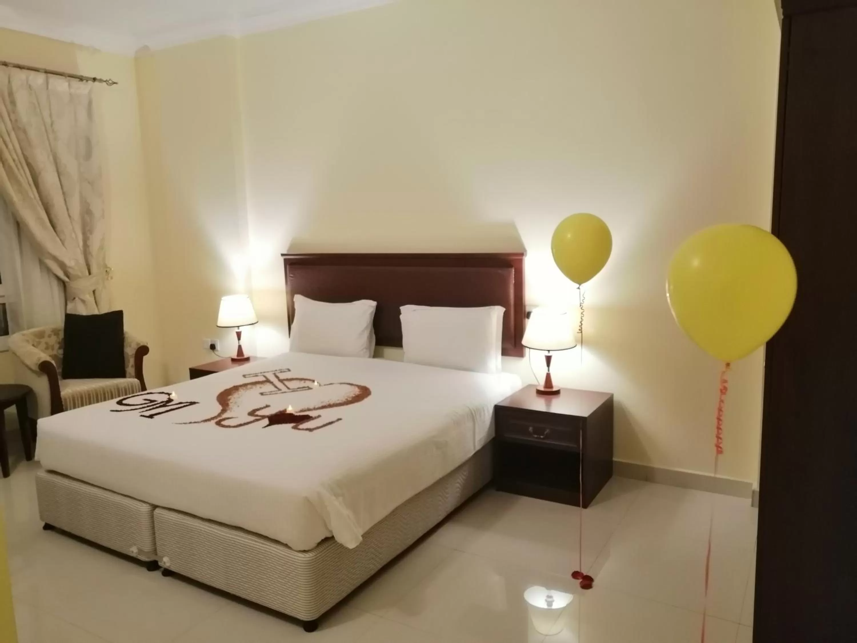 Decorative detail, Bed in Nizwa Hotel Apartments