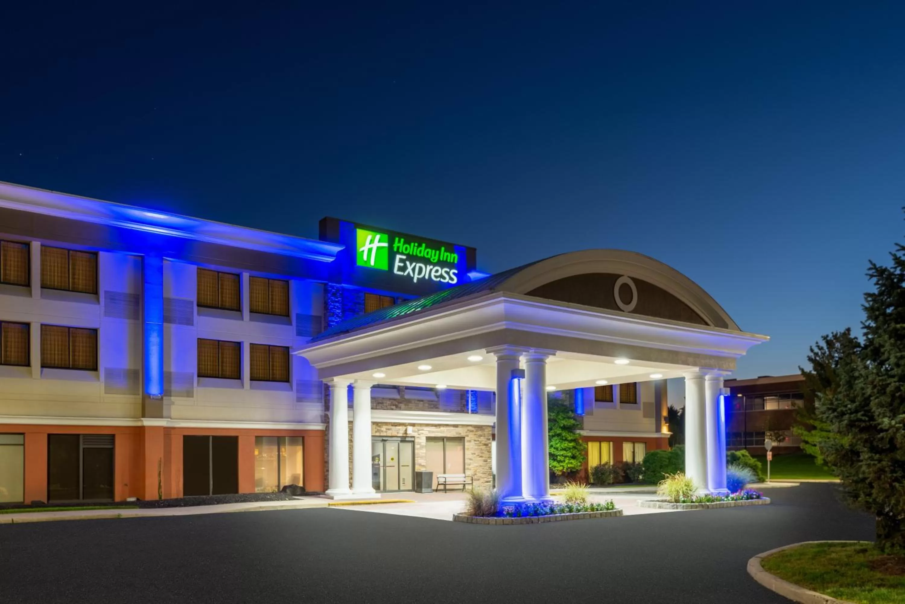 Property building in Holiday Inn Express Philadelphia NE-Bensalem by IHG