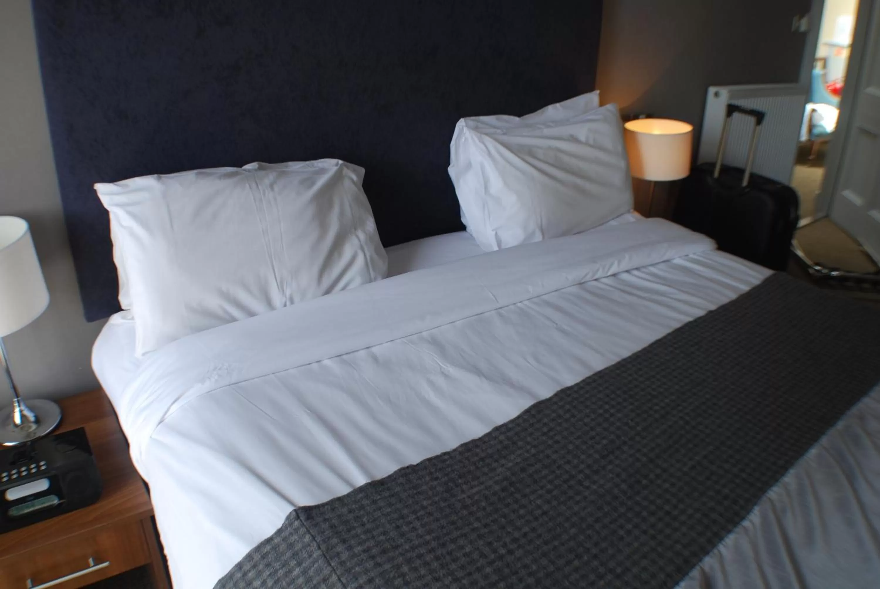 Bed in The Salisbury Hotel