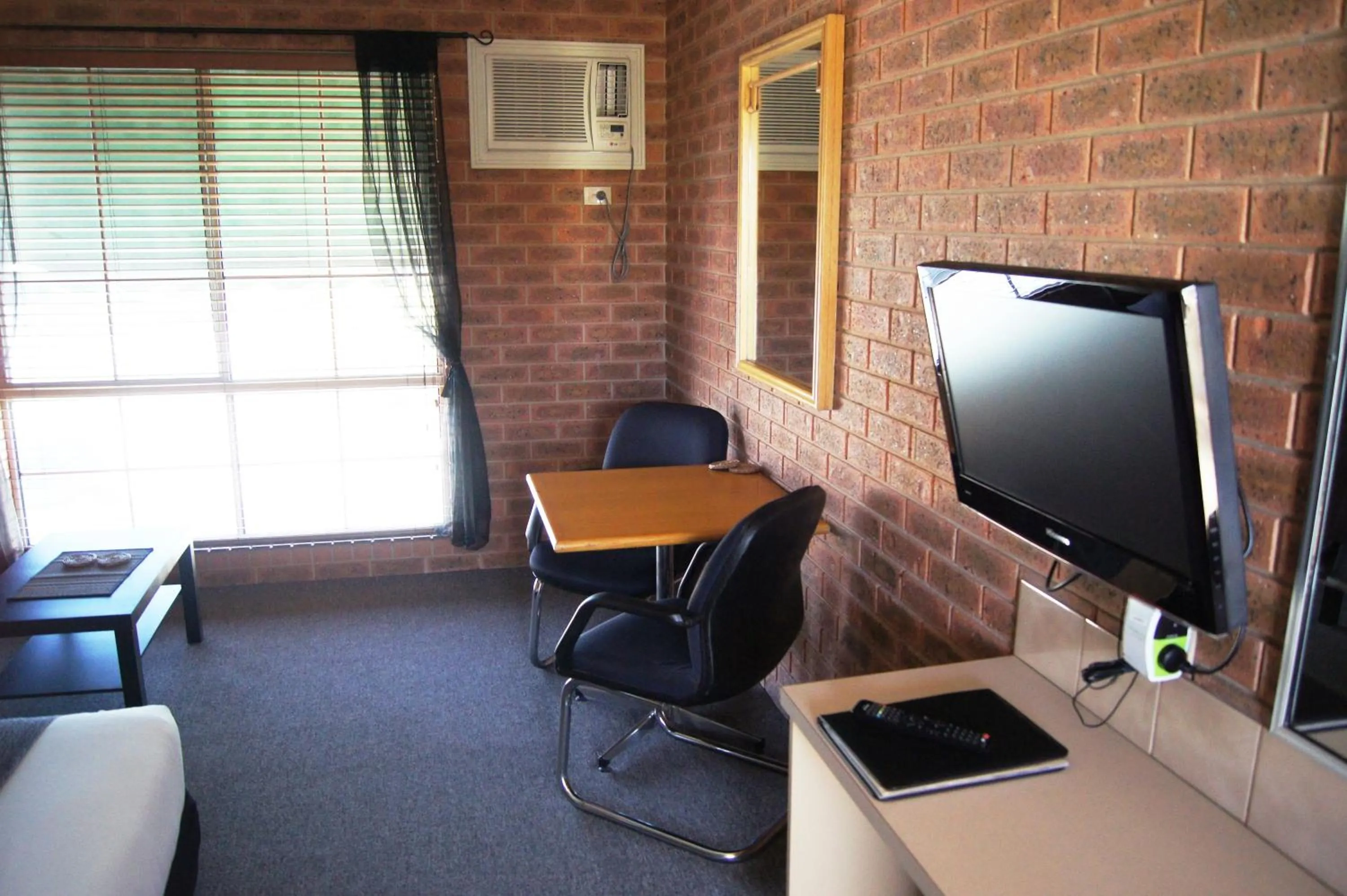 TV and multimedia in Central Yarrawonga Motor Inn