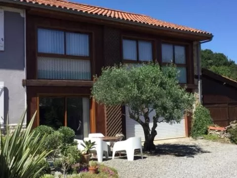 Facade/entrance, Property Building in Loft Atypique