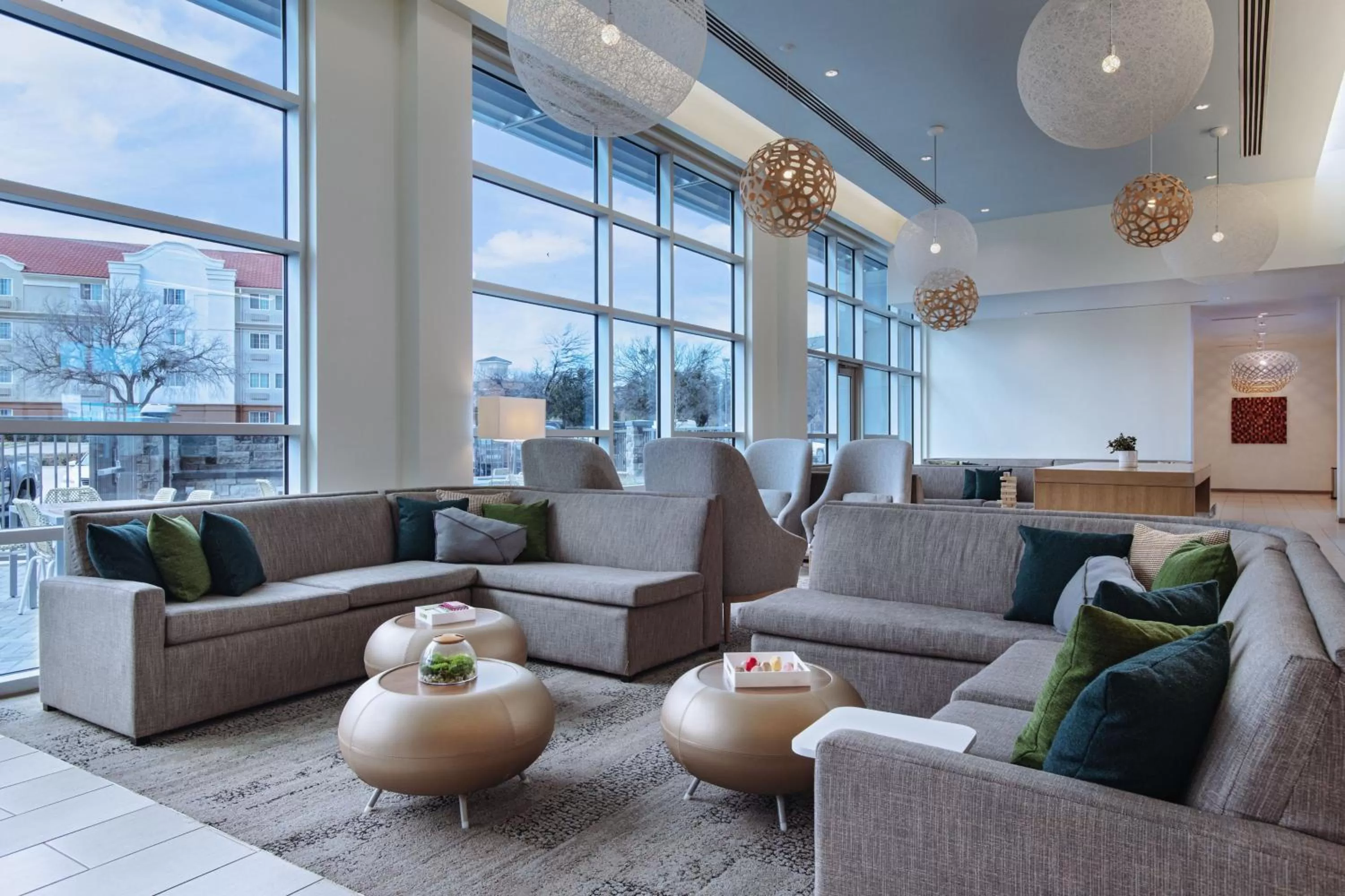 Lounge or bar in Element Dallas Las Colinas