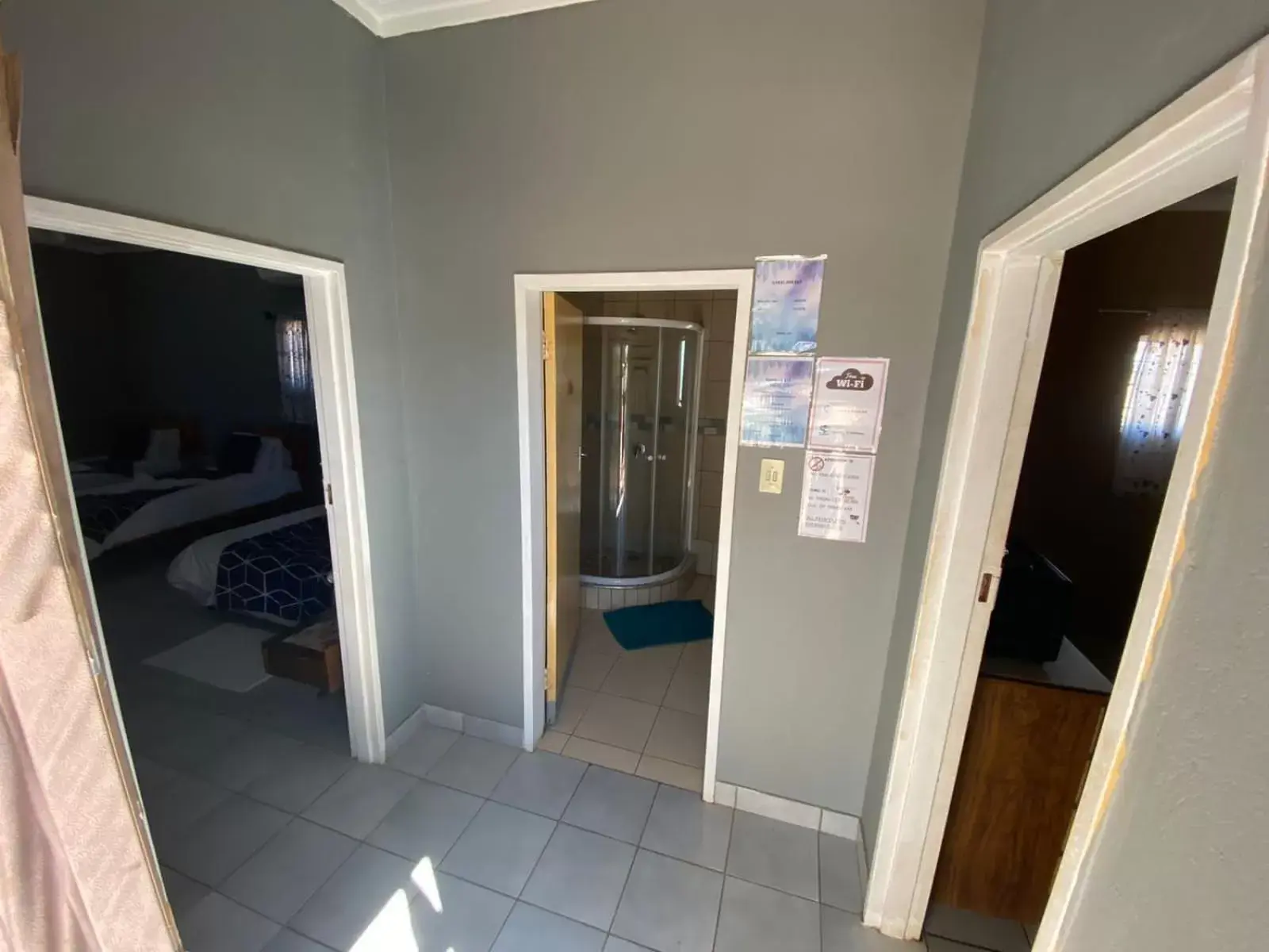 Family Room with Bathroom - single occupancy in Hoon's Selfcatering Family Room with Bathroom - single occupancy in Hoon's Selfcatering