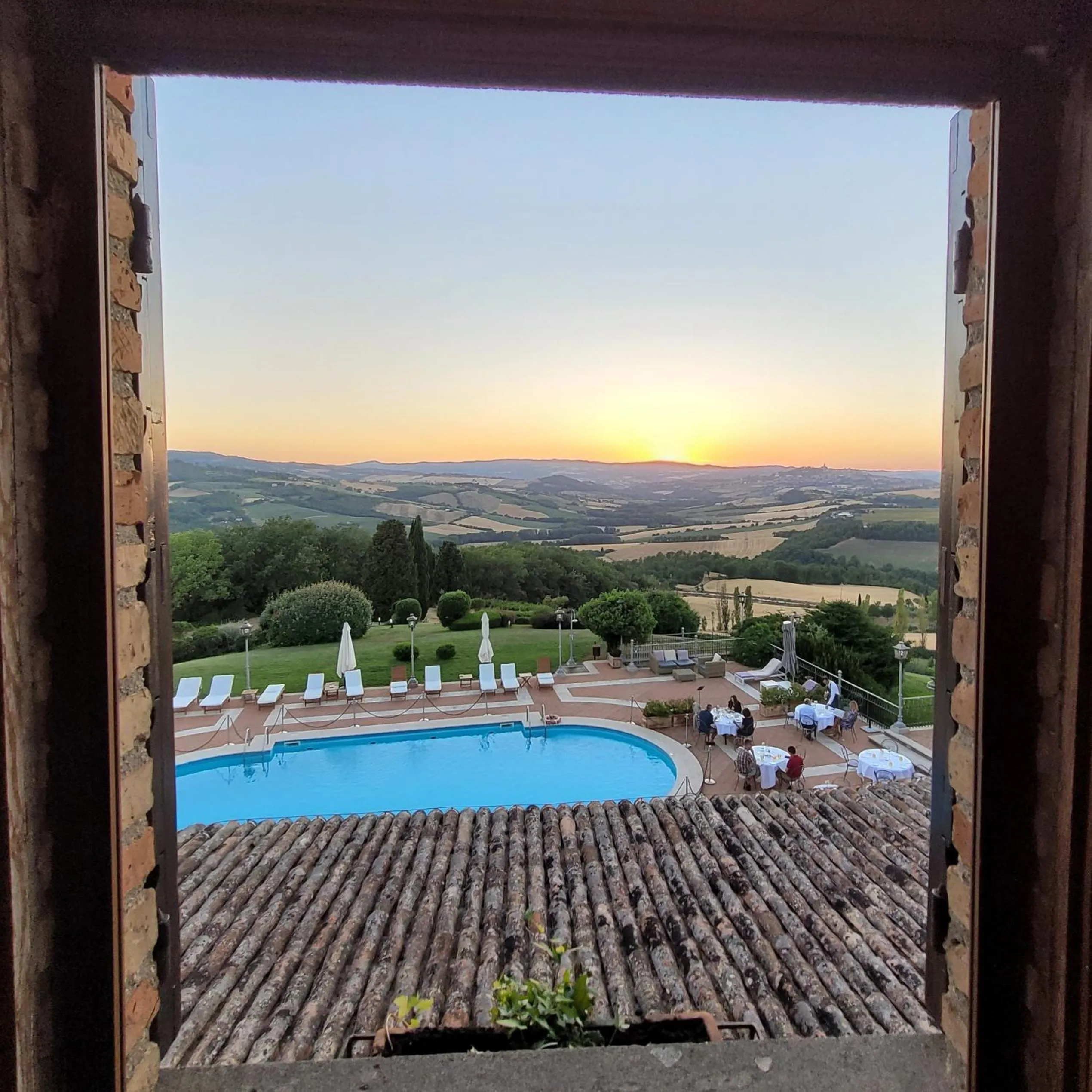 Garden view in Relais Todini - Residenza d'epoca - Luxury Historic house