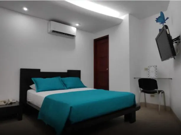 Single Room in Hotel Mediterraneo