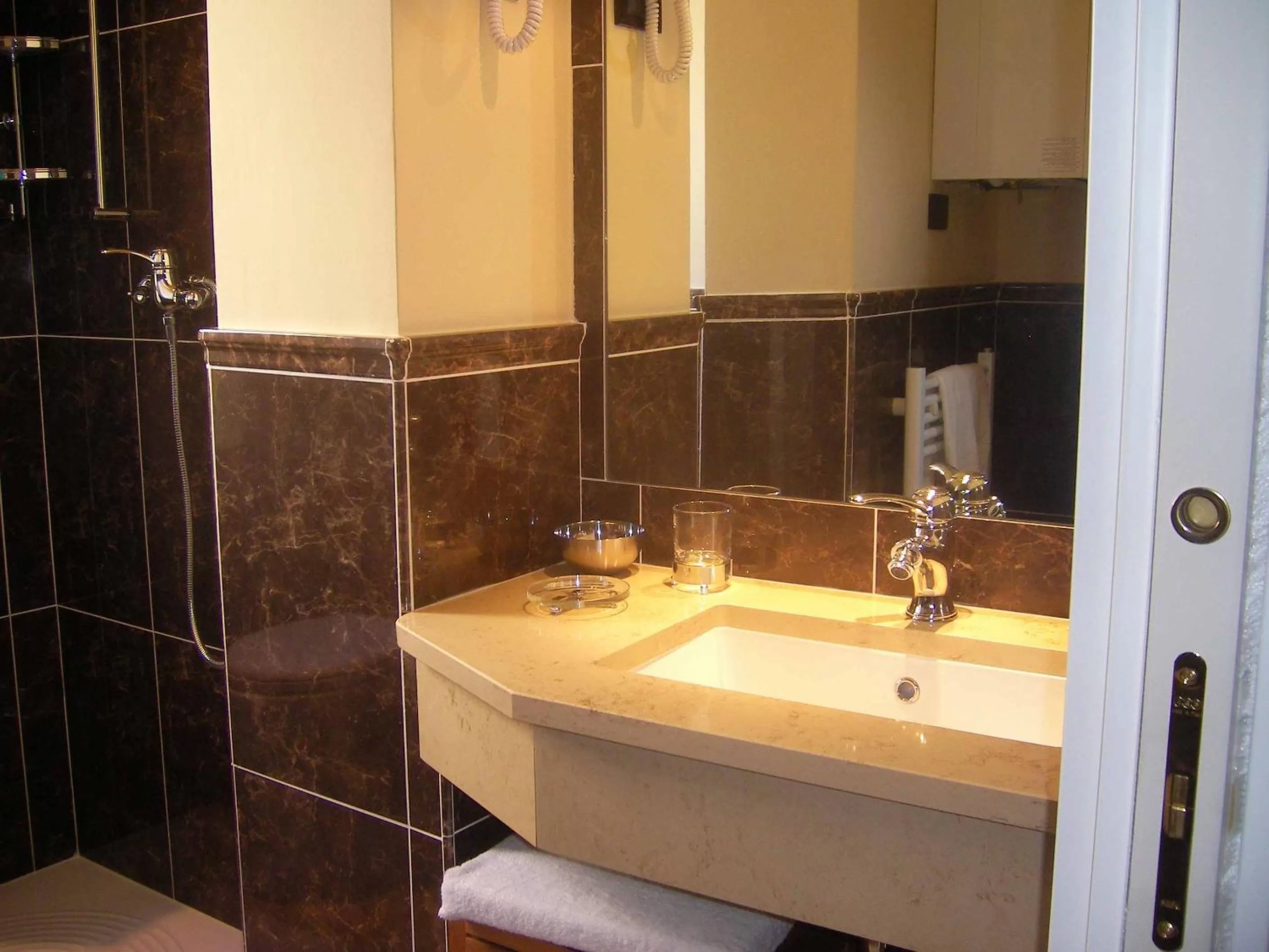 Bathroom in Diamantino Town House