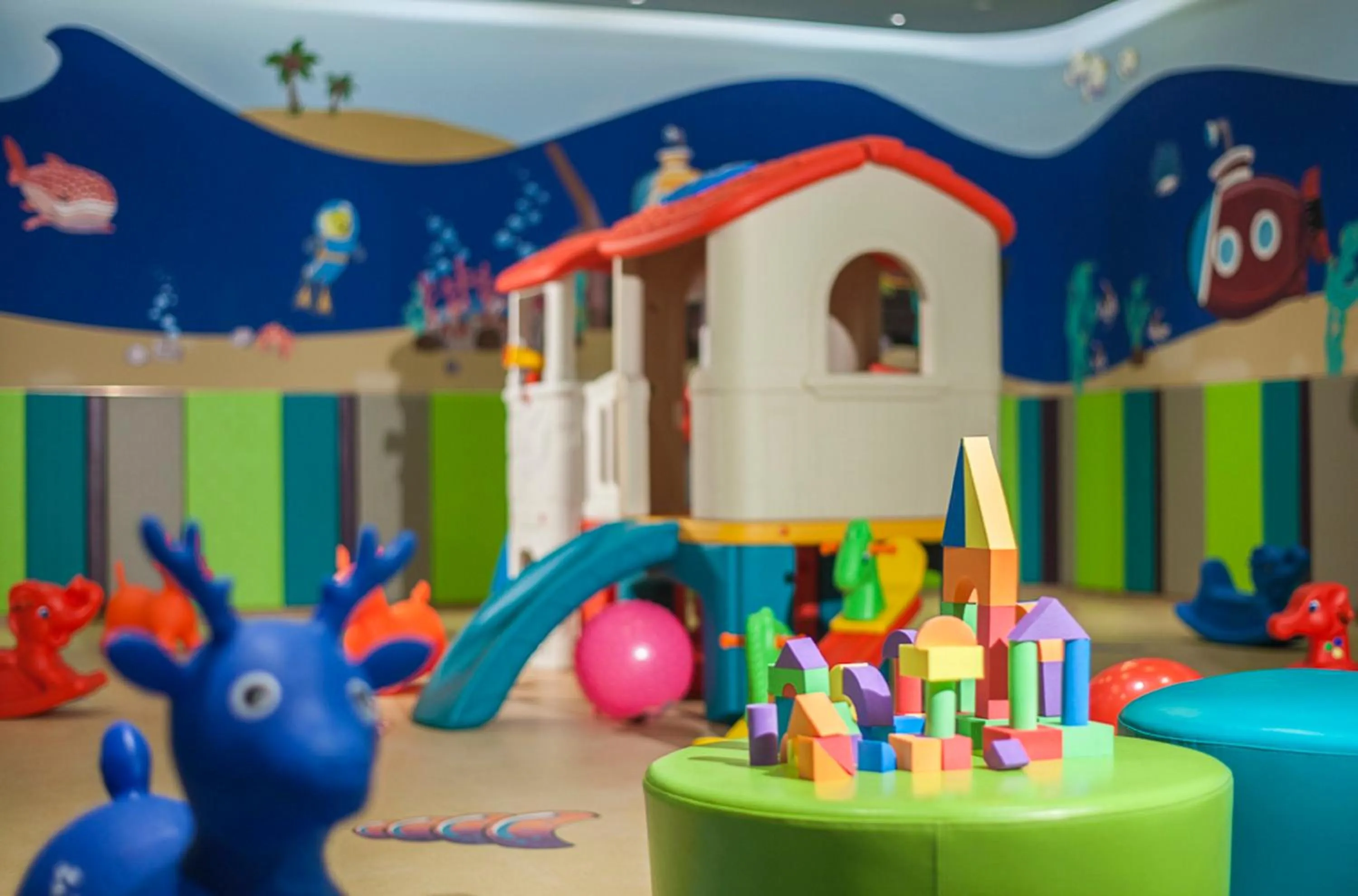 Game Room in Somerset Wusheng Wuhan