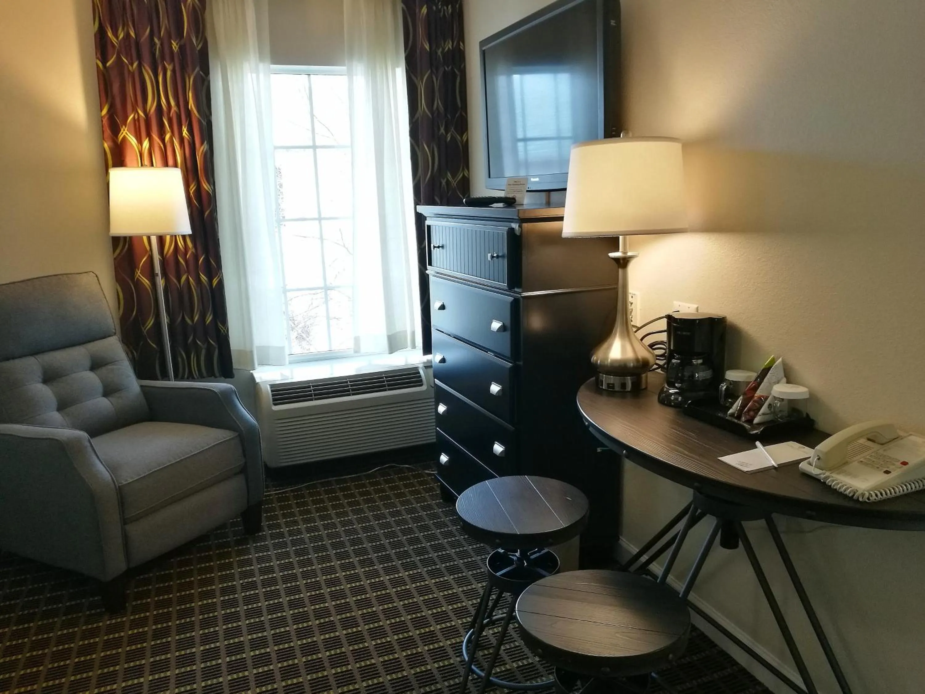 Living room in The Wilshire Grand Hotel