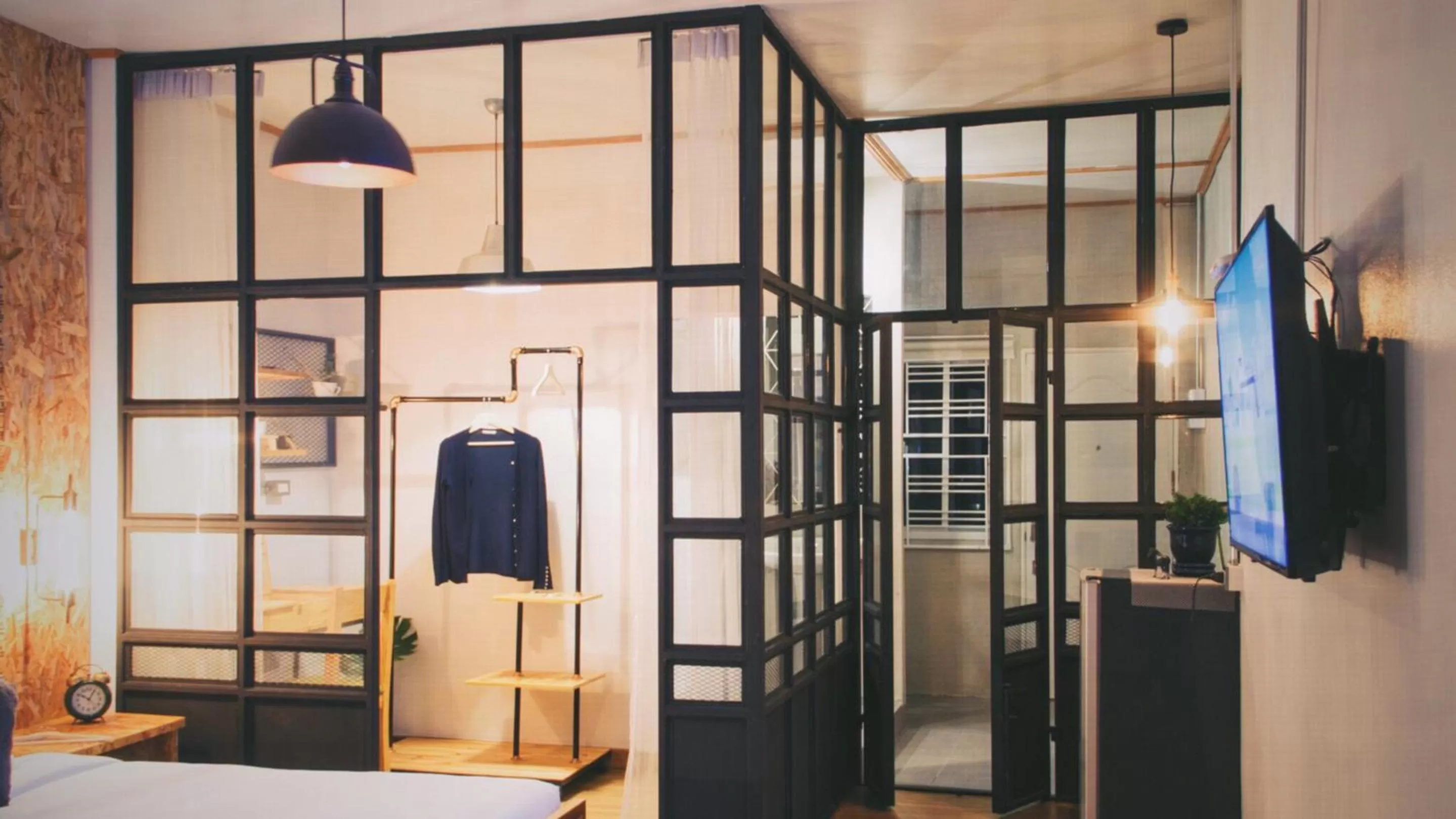 Photo of the whole room, Bed in Indiego Space